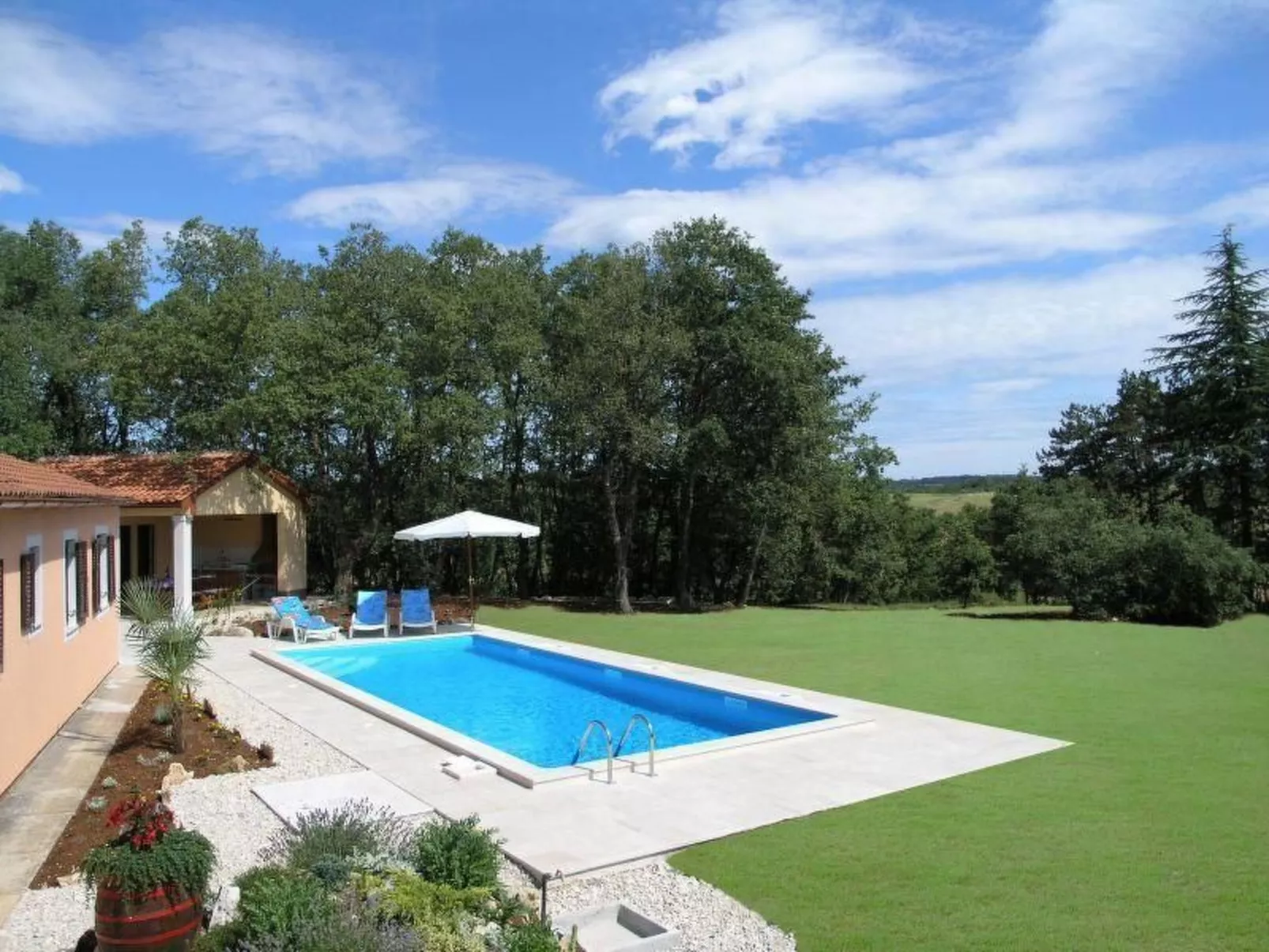 Landgut "Fragola" mit Blick auf die Berge-Buiten