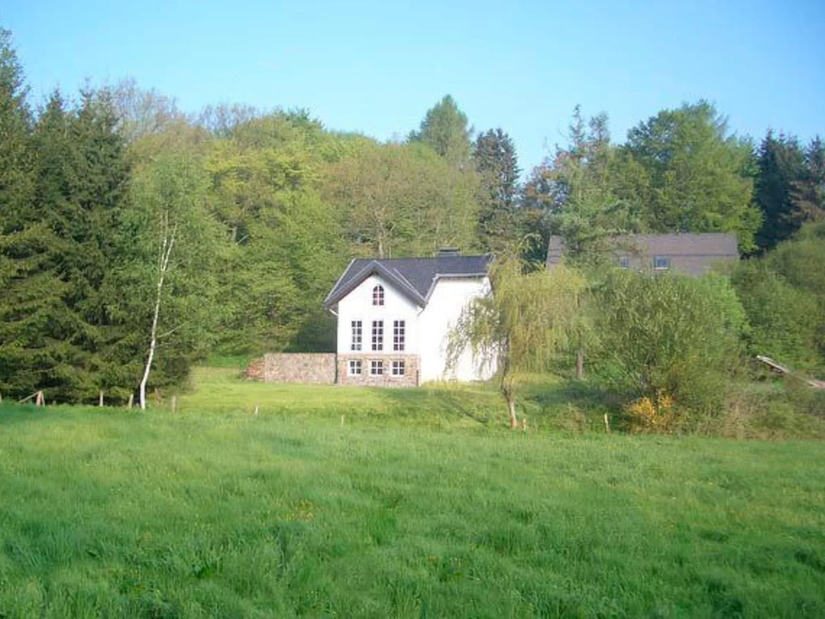 Fachwerkhaus mit Garten, Grill und Terrasse