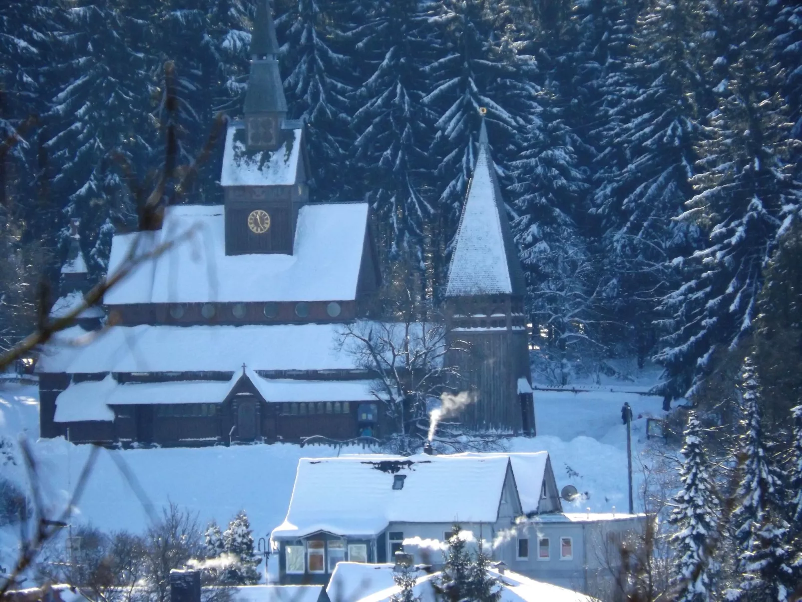 Premium-Ferienwohnung mit Balkon und Bergblick-Buiten
