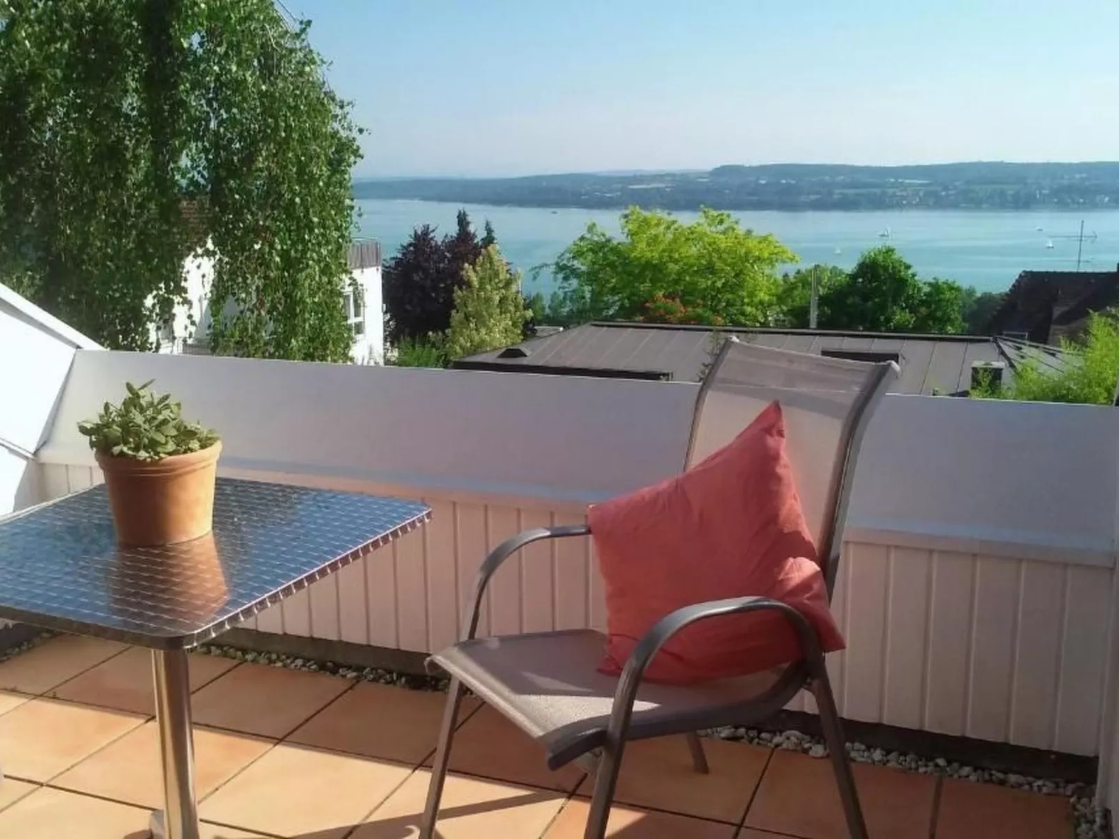 3-Zimmer-Fewo mit herrlichem Seeblick-Image-tags.info