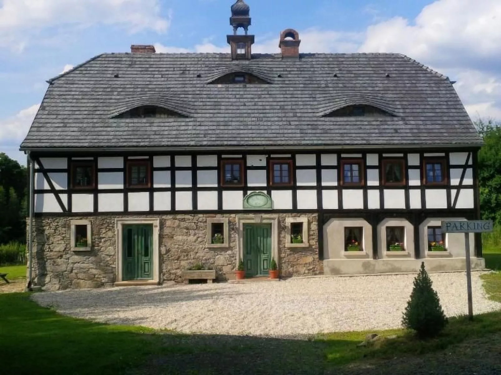 Nasze Chabazie-Buiten