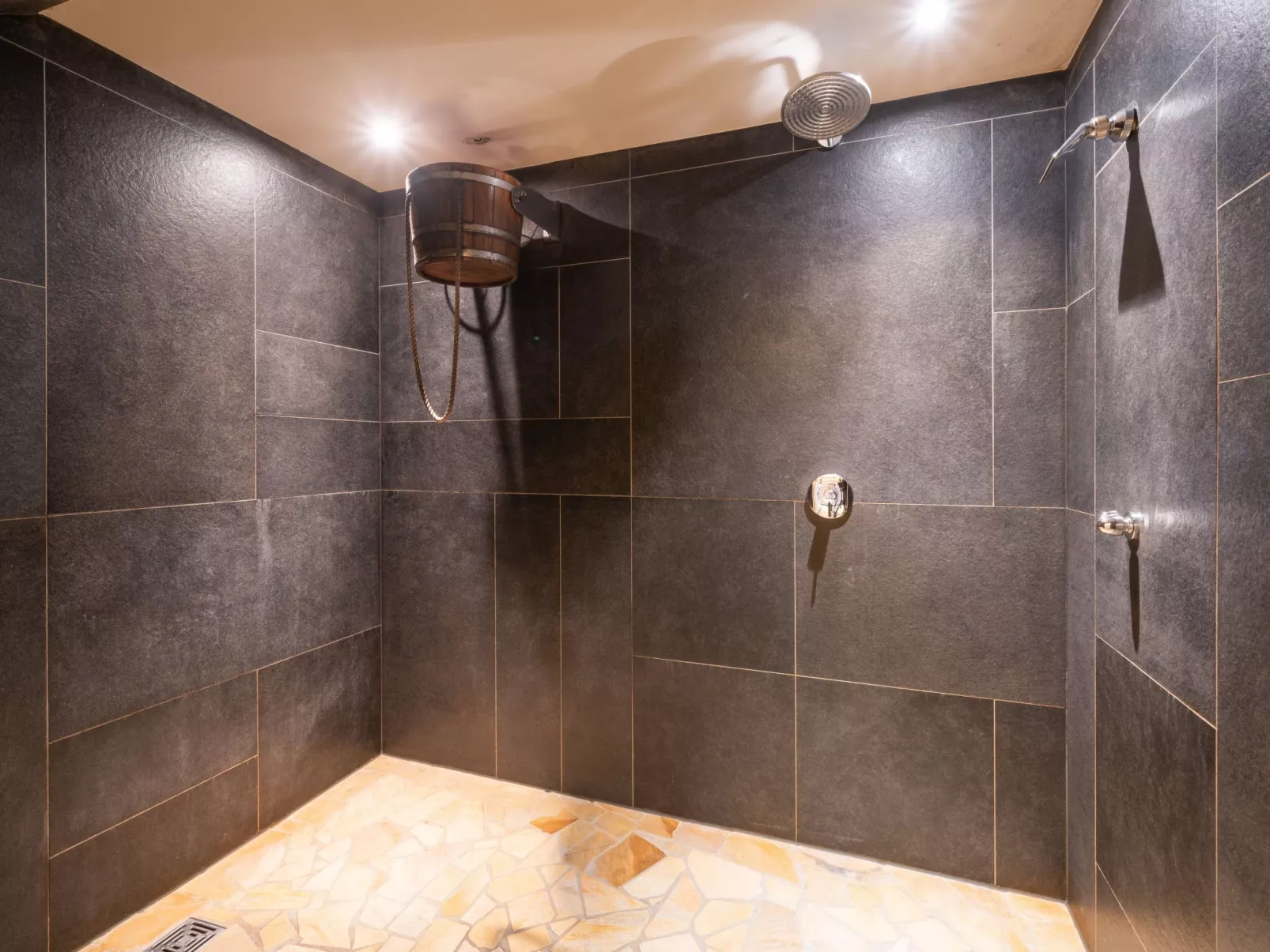 Wohnung Edelweiss direkt in 4 Sterne Hotel-Binnen