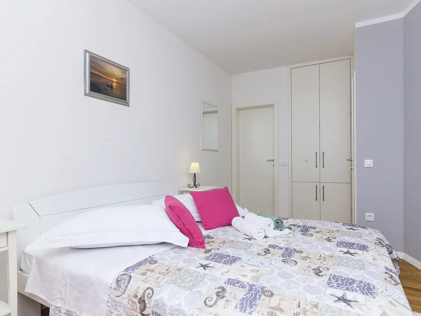 Schönes Steinhaus mit beheiztem Pool, Terrasse m-Binnen