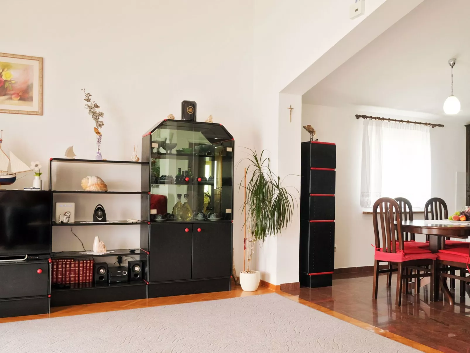 Große Ferienwohnung in Duće mit Privatem Balkon und Meerblick-Binnen