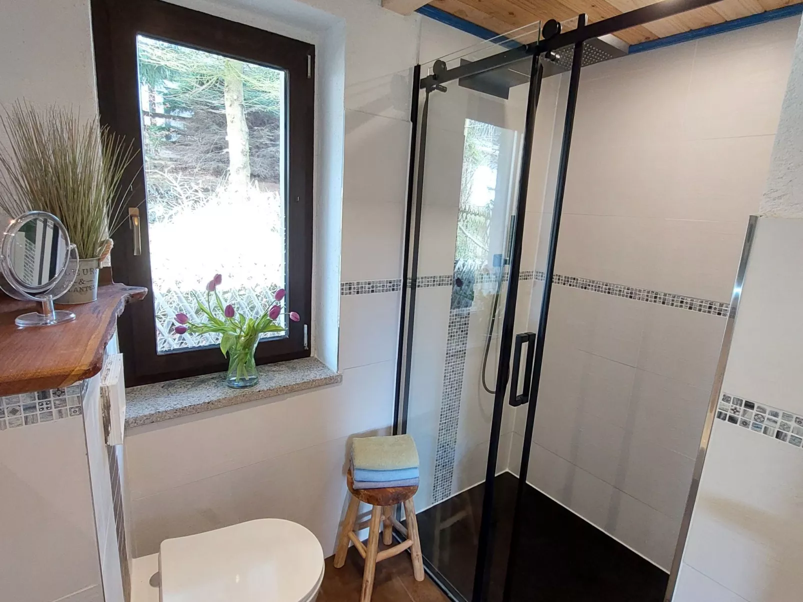 Am Wald gelegenes Ferienhaus "Wolf" mit Kamin-Image-tags.info