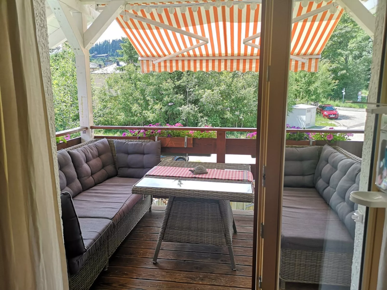 Haus Maria Hochschwarzwald, Garten umzäunt, Wald-Buiten