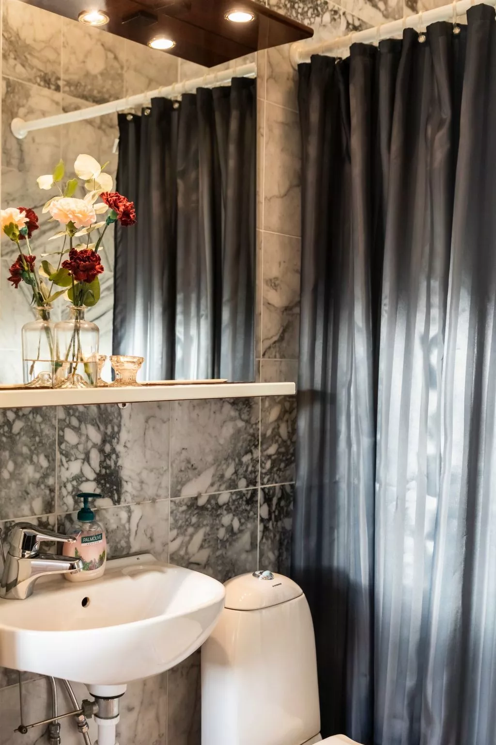 Rosenapartment-Binnen