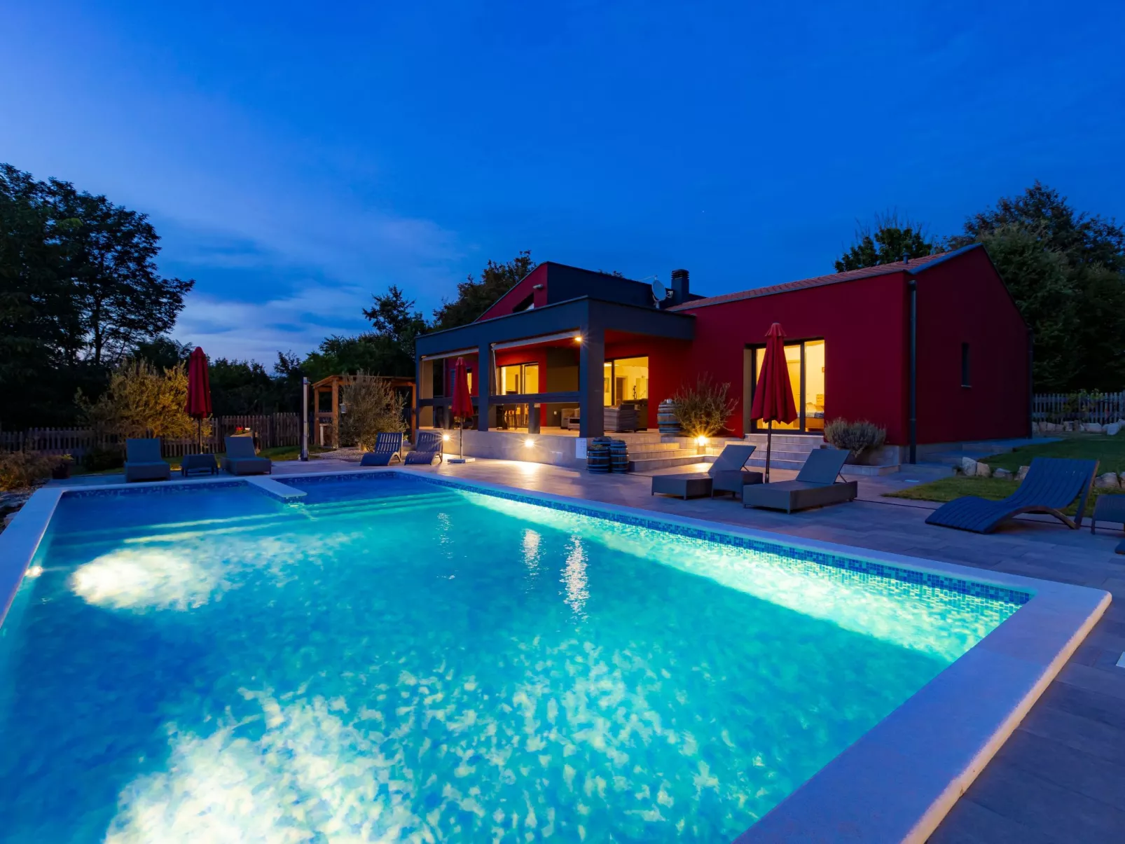 Red House Kraj Drage - Grüne Oase der Ruhe-Buiten