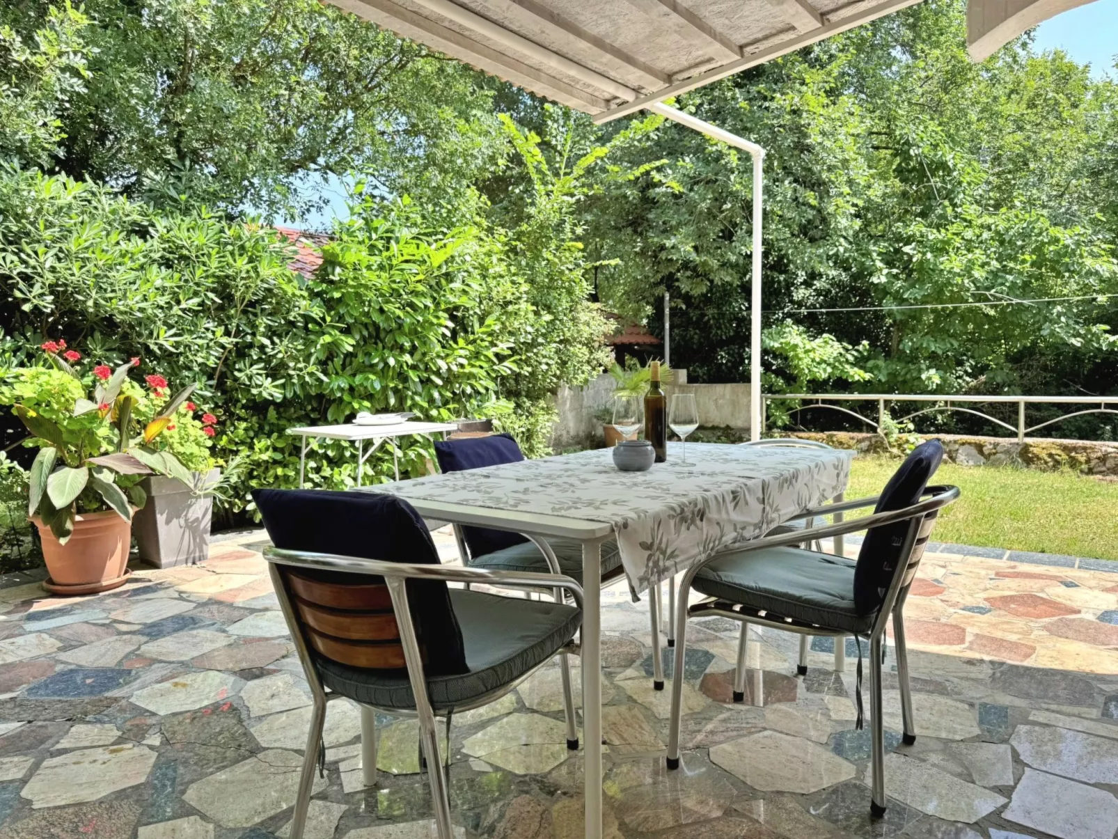 Apartment Srdoc-Buiten