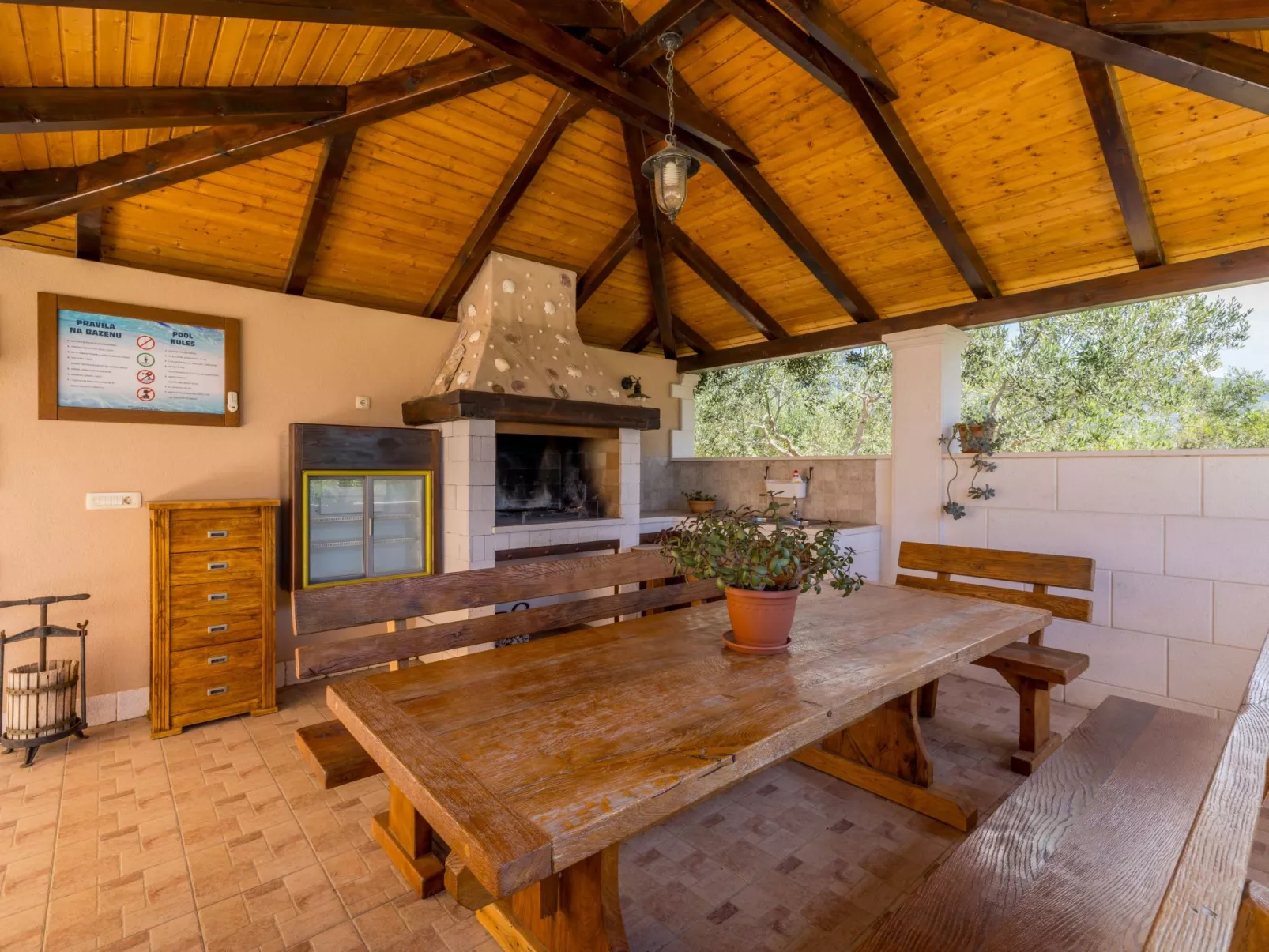 Villa Oasis privater Pool für bis zu 10 Personen-Buiten