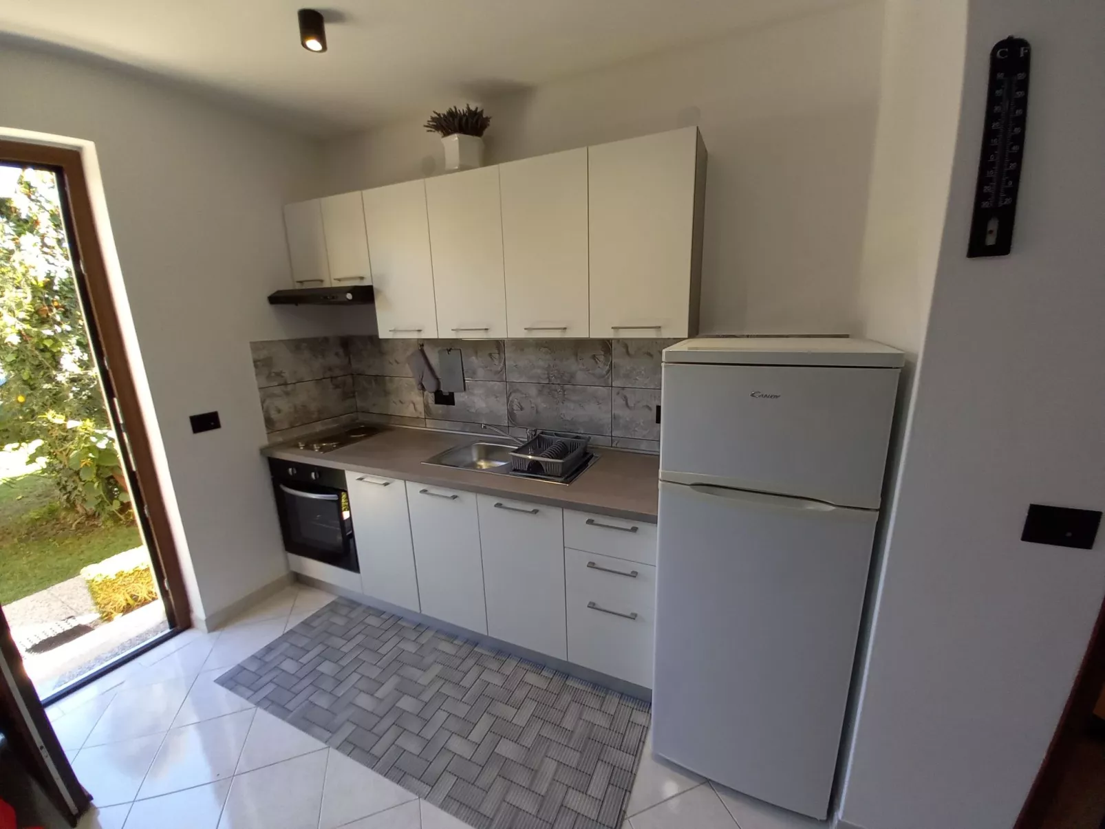 "Toni" mit Terrasse-Binnen