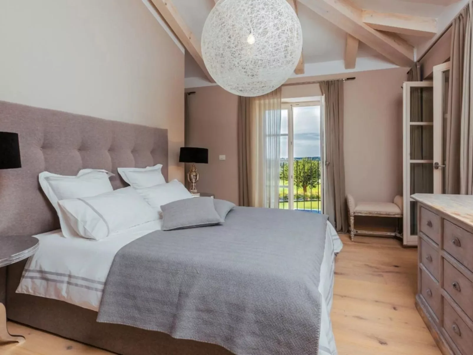 Villa Arabela mit 4 Schlafzimmern, in der Nähe von Porec-Binnen