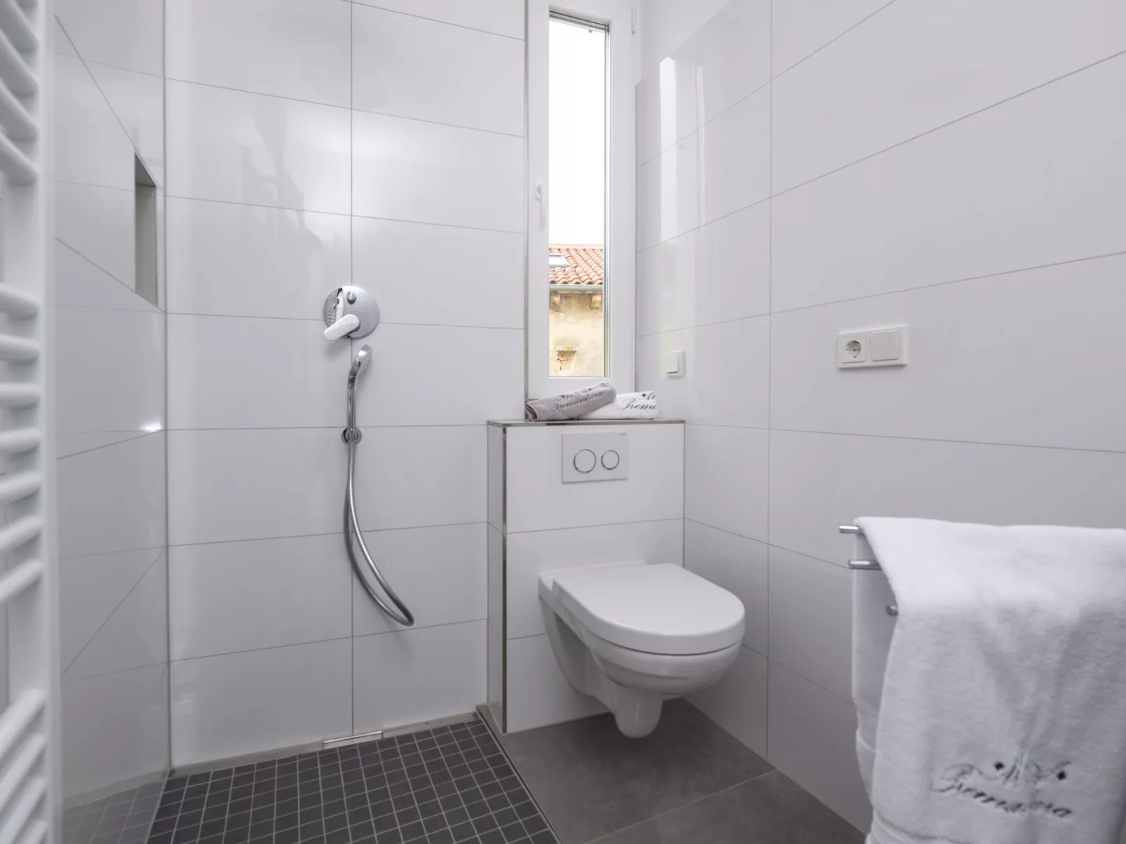 MA Premantura Luxus Apartment Nr. 2 mit Meerblick und Parkplatz für 2+2 Persone-Binnen