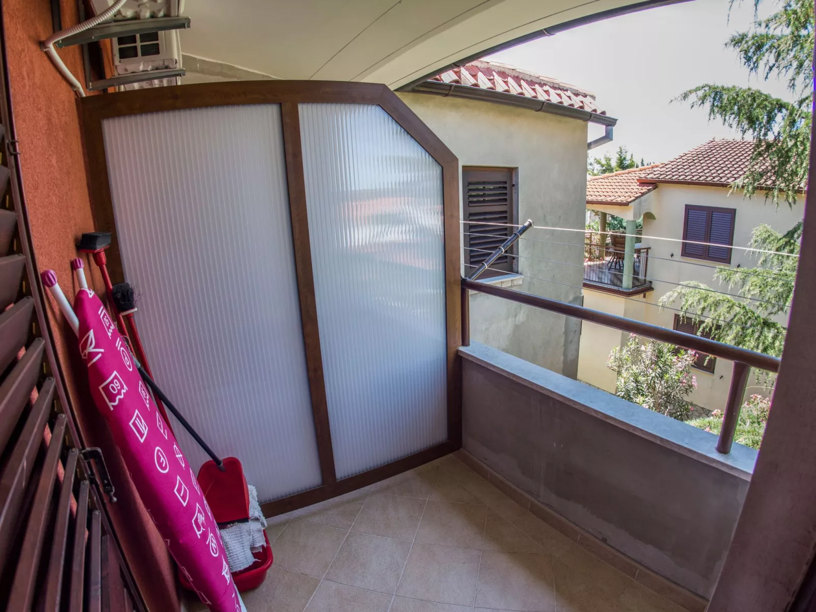 Geräumige Wohnung in der Nähe von Meer und Strand-Binnen