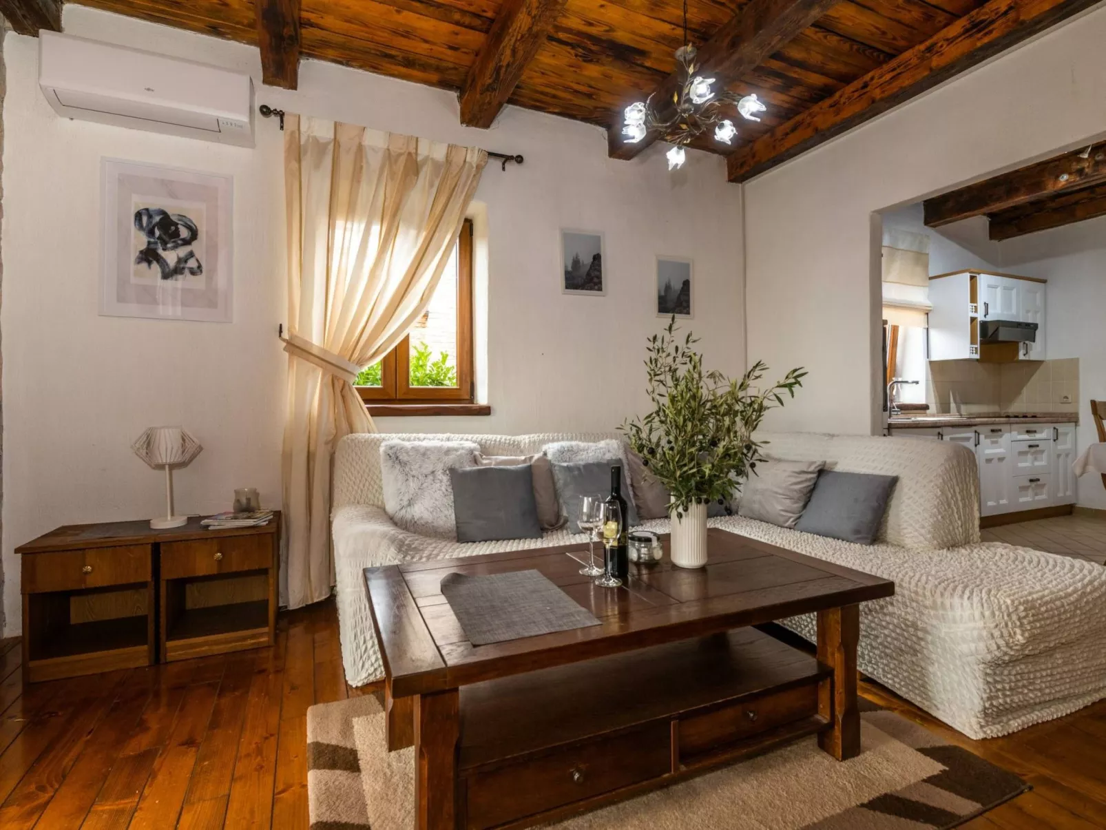 Villa Wish mit beheiztem Pool-Binnen