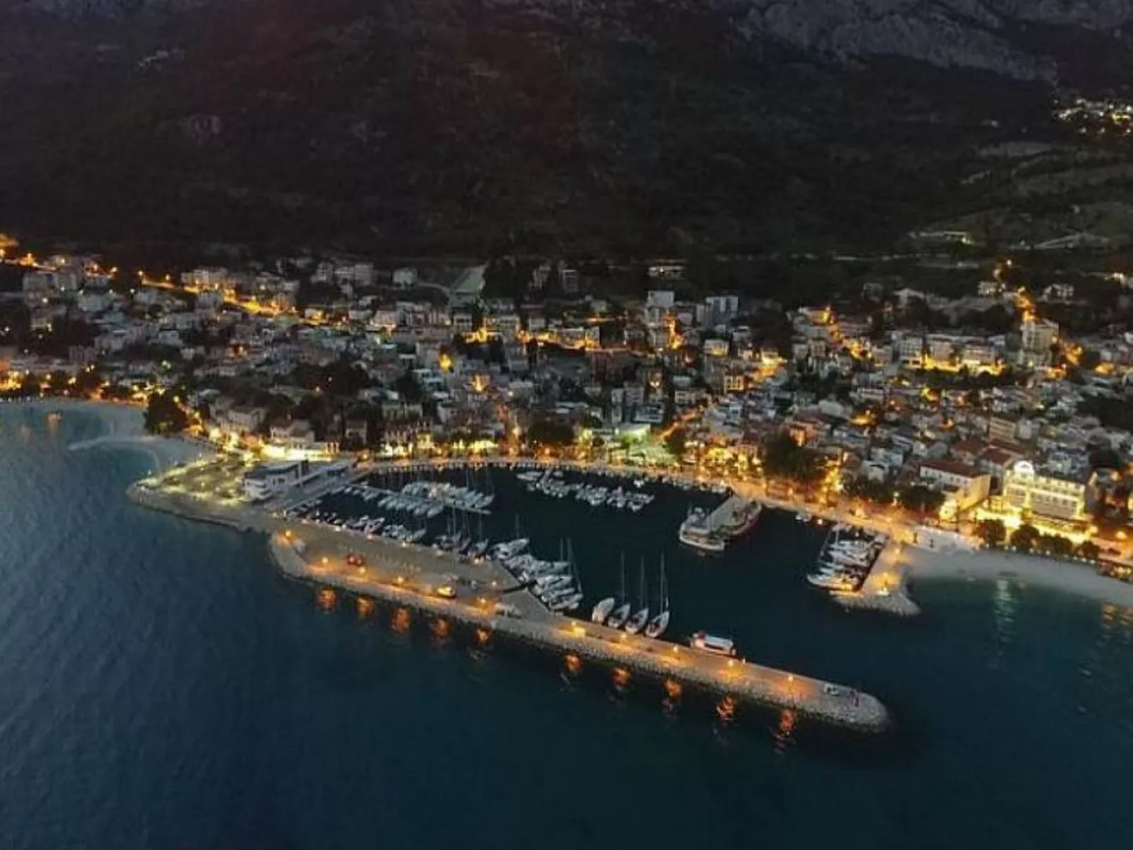 Appartement in Baška Voda-Buiten