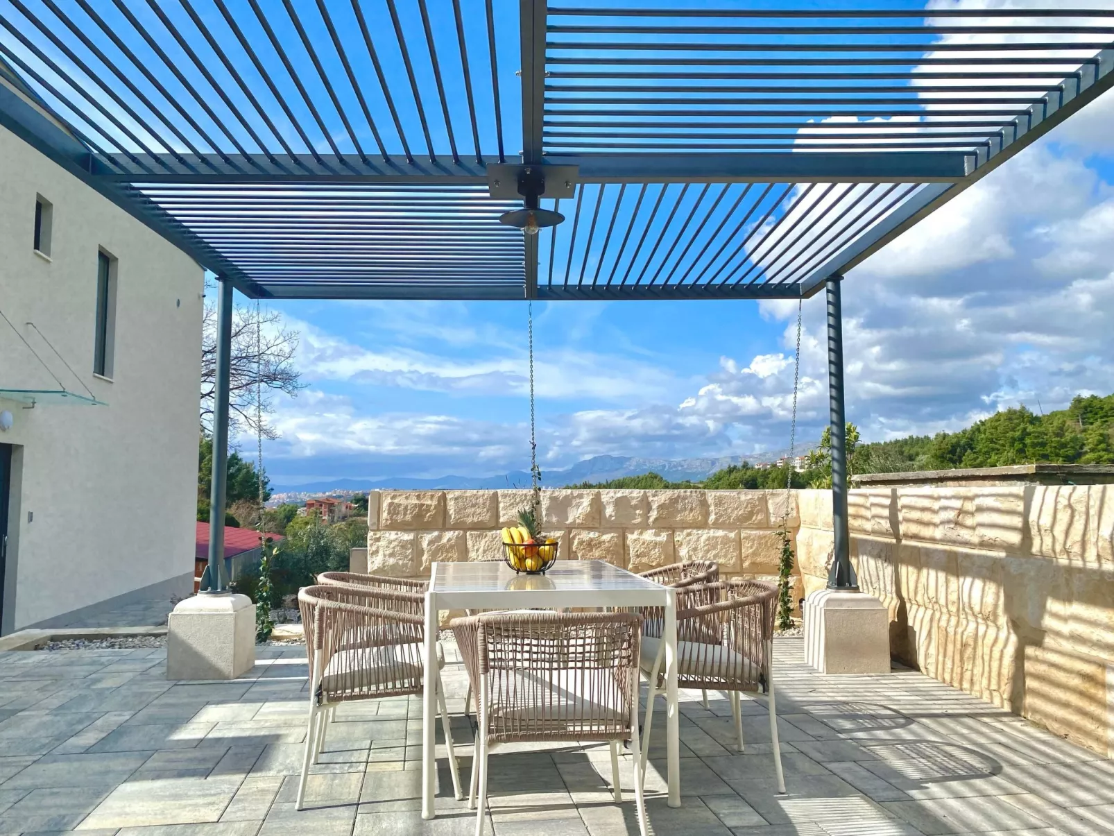 Villa mit beheiztem Infinity-Pool und Massagedüsen-Buiten