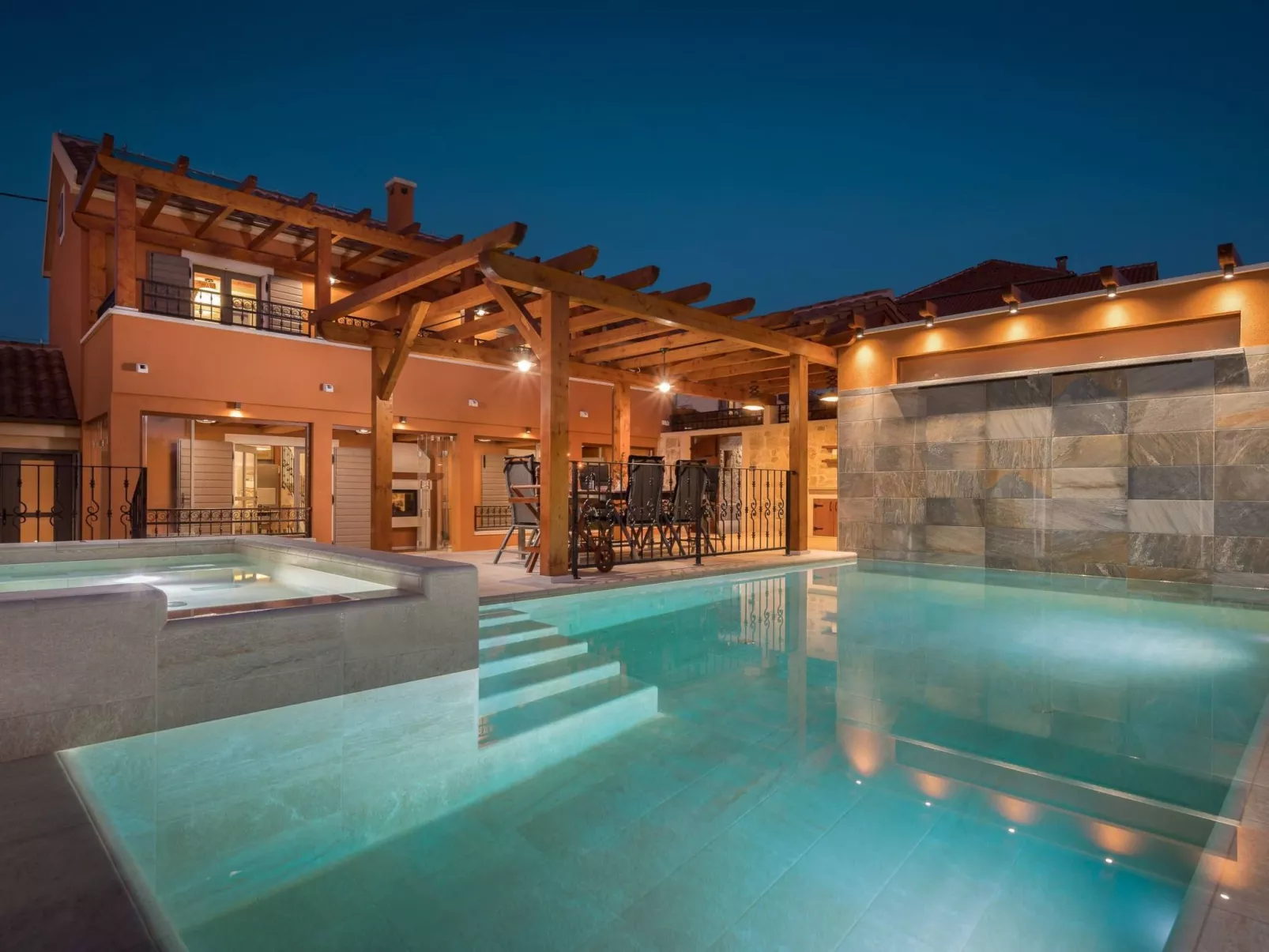 Die Höfe der Villa Ivan-Buiten