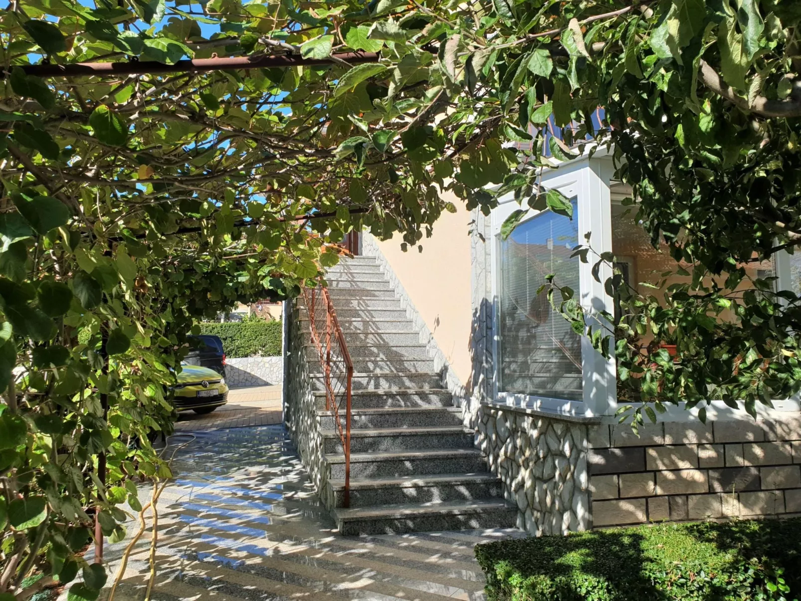 Apartment Nevenka-Buiten