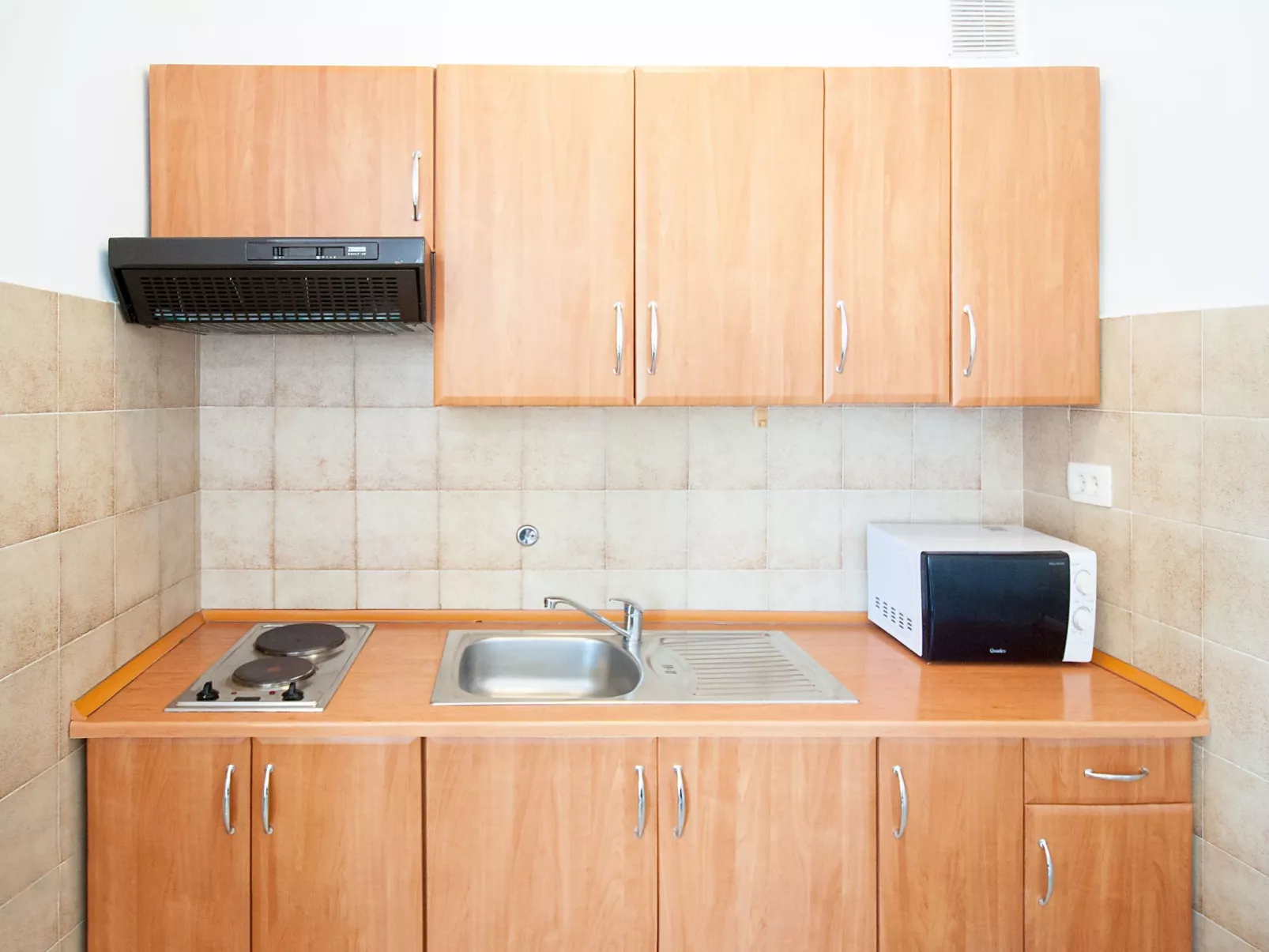 "Olia Green" mit Terrasse-Binnen