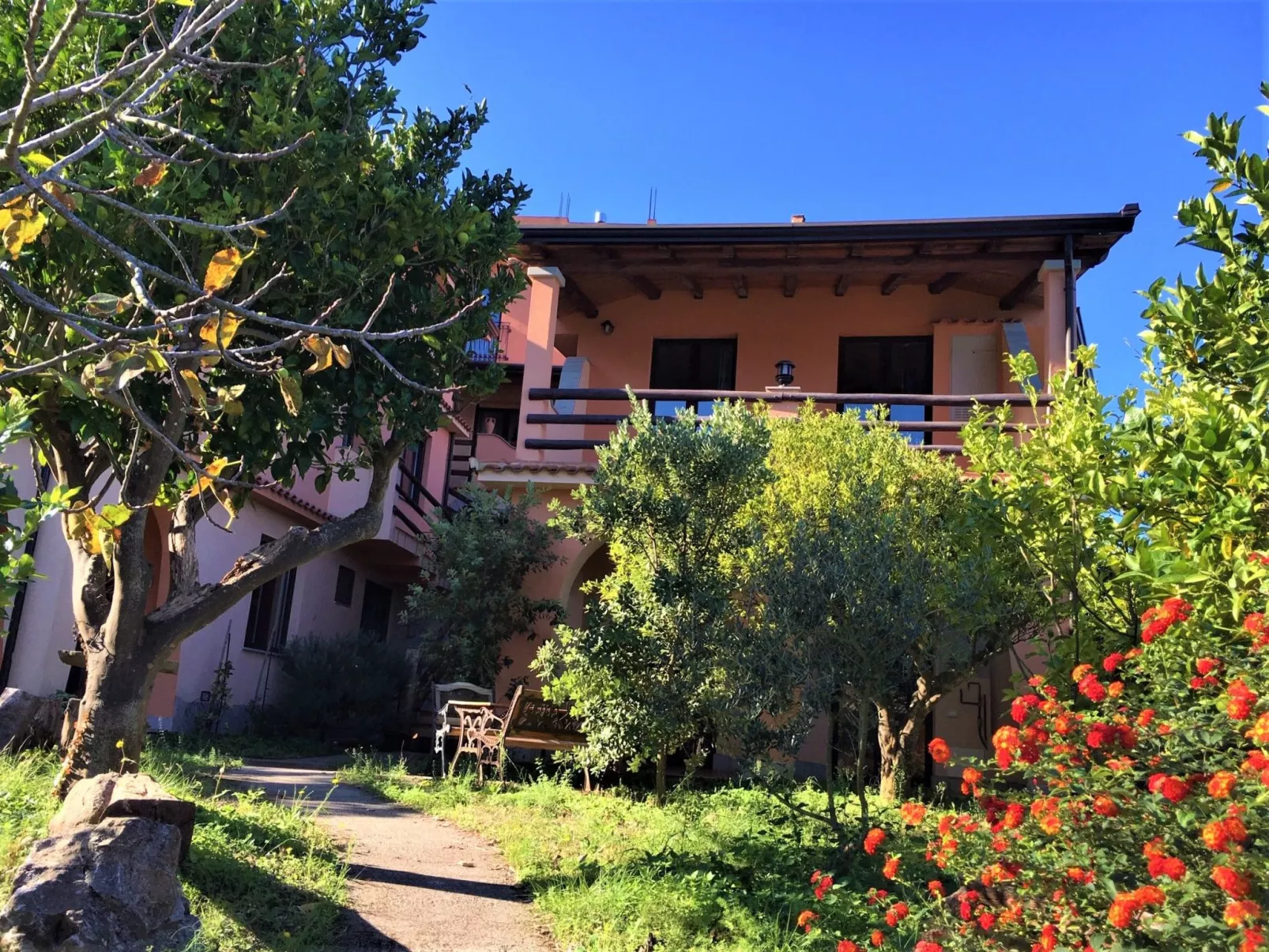 Granatapfel-Wohnung-Buiten