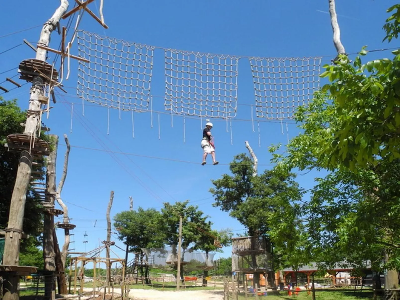 3-Schlafzimmer-Wohnung mit Gemeinschaftspool-Buiten