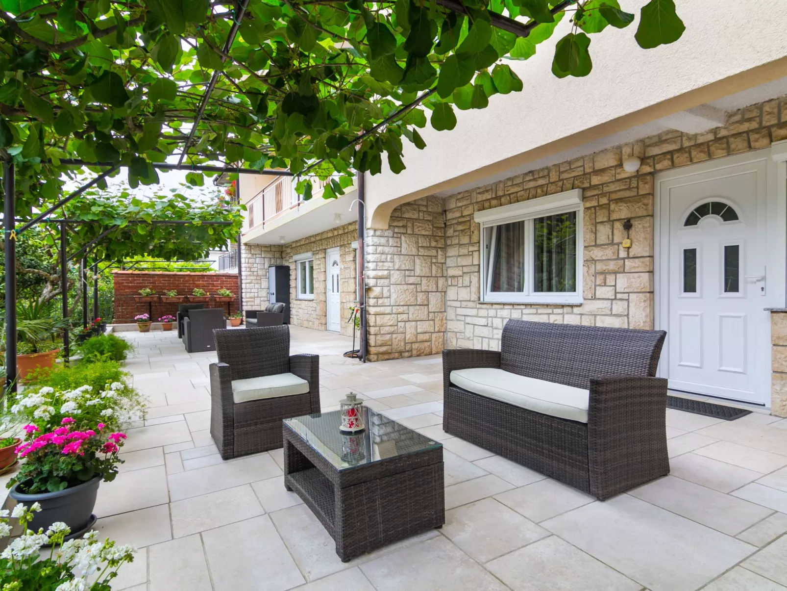 Gemütliche Wohnung mit Gartenblick-Binnen