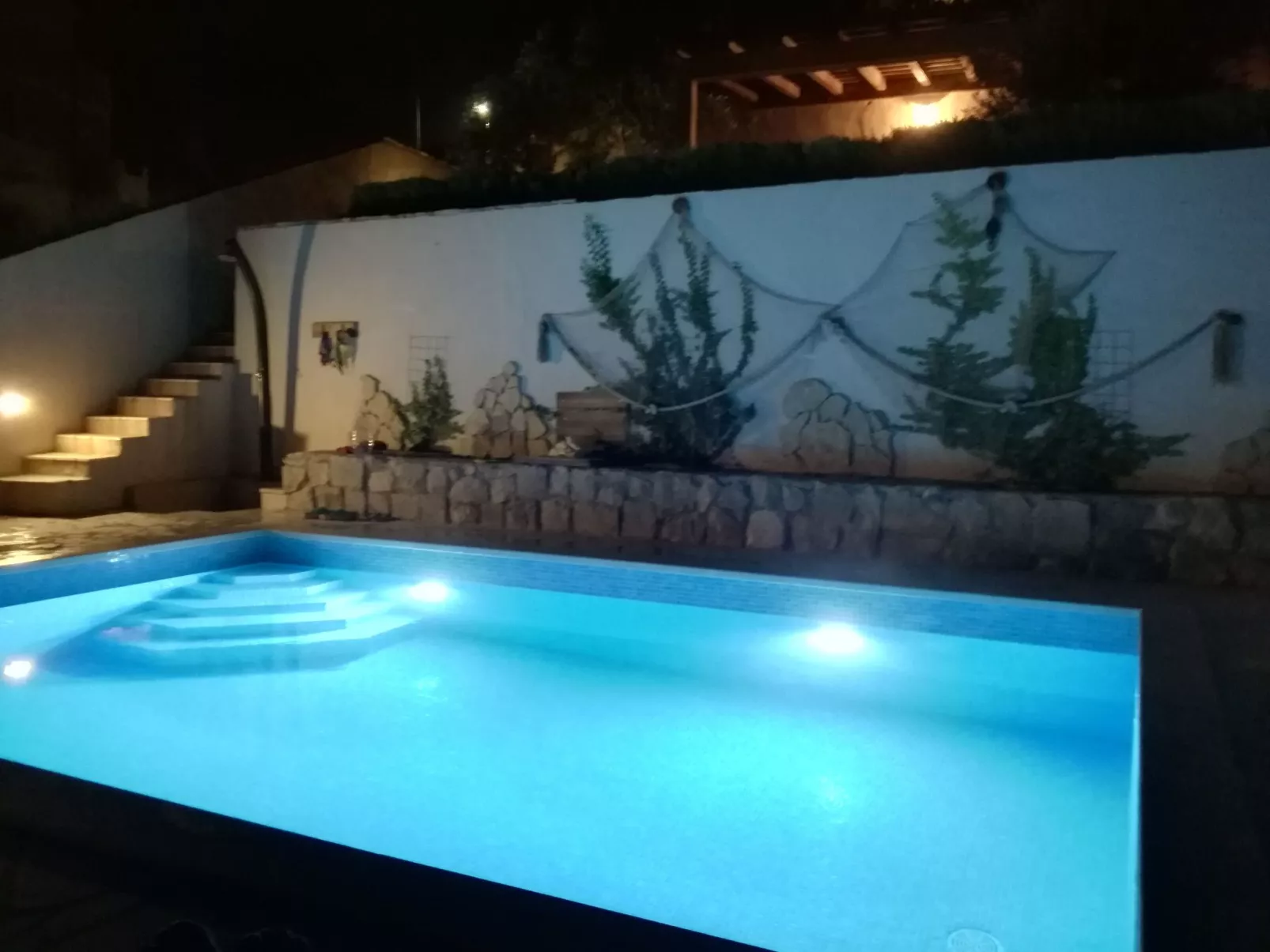 "Villa Petar" mit Infinity Pool-Buiten