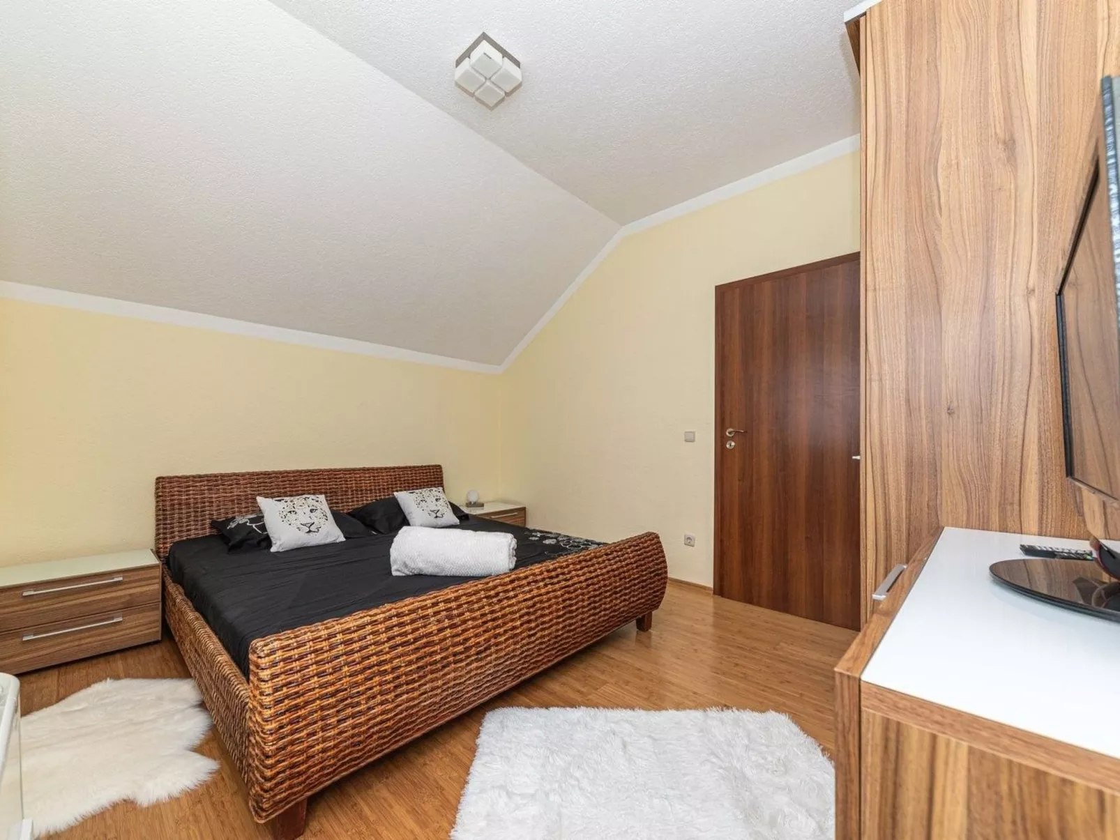 Villa Urban in Trogir mit privatem beheiztem Pool-Binnen