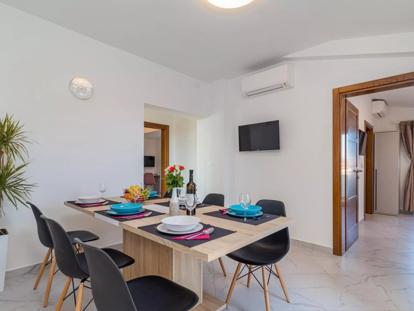 Ferienvilla "Villa Berg" mit privatem Pool-Image-tags.info