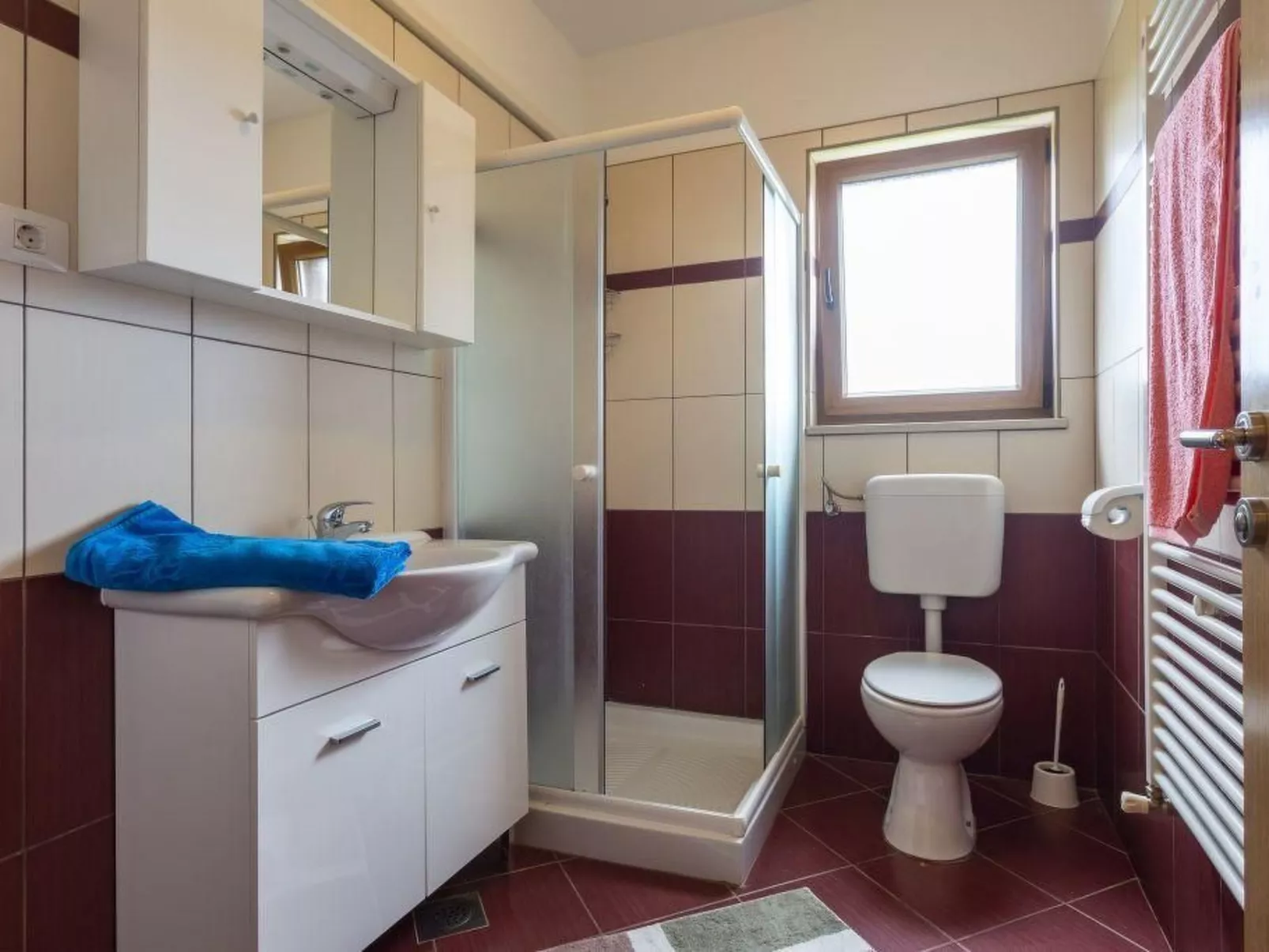 "Villa Mirela" mit Terrasse-Binnen