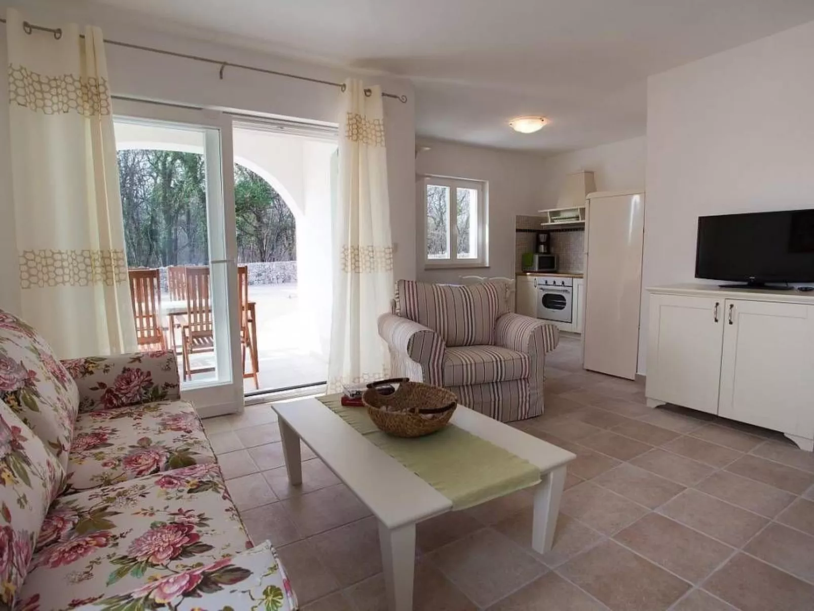 In Kras mit Offenem Kamin-Binnen