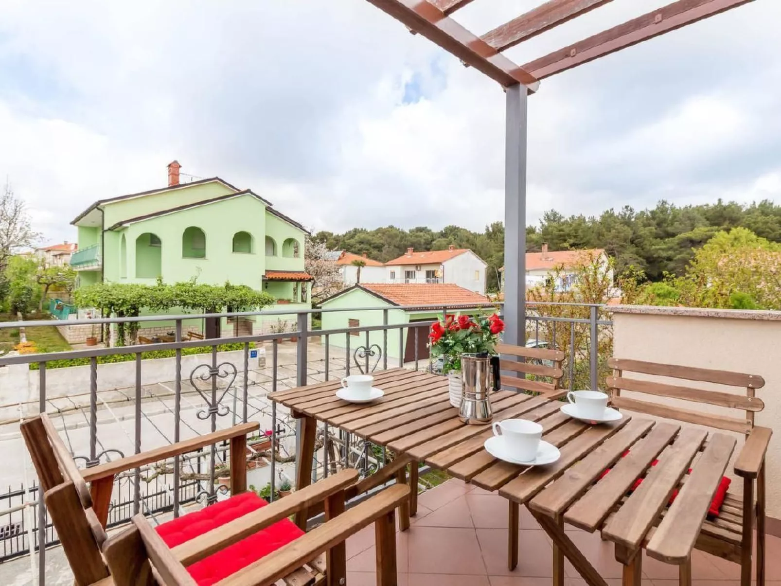 Modernes Appartement in Pula mit Grill und Garten