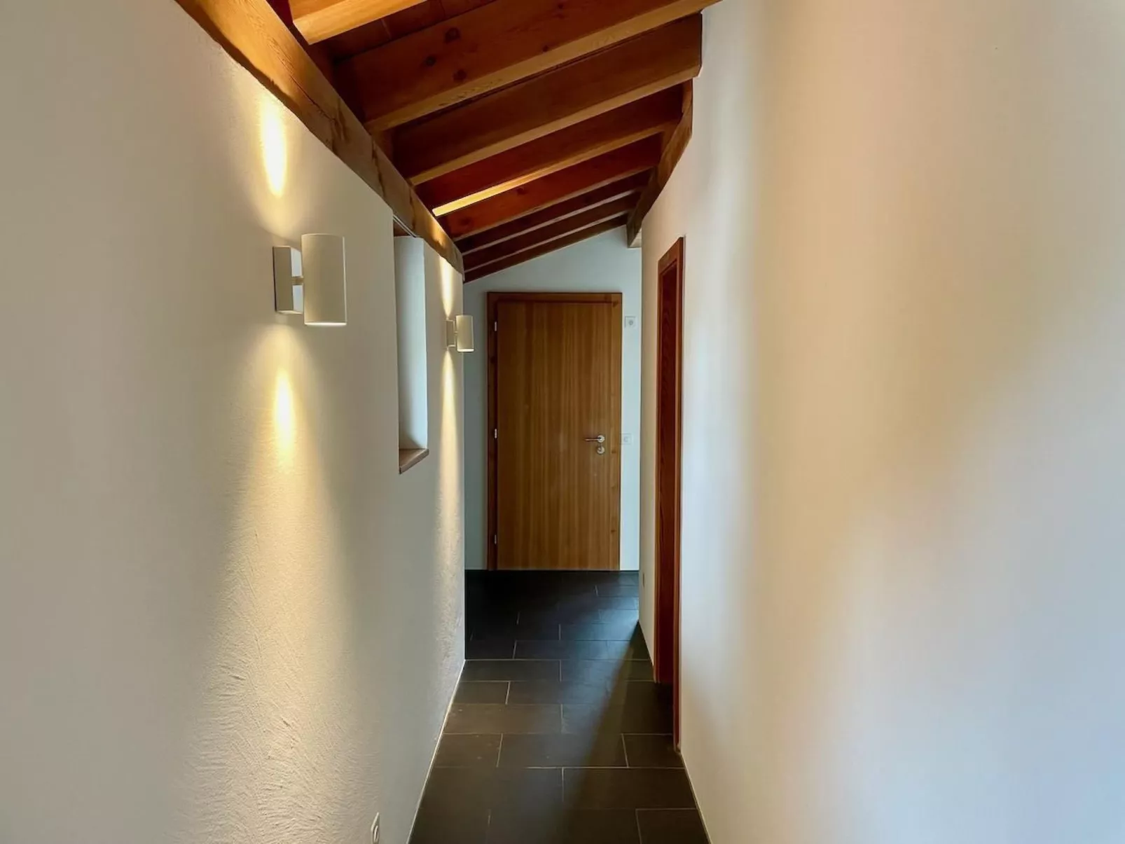 The Green Hut-Binnen