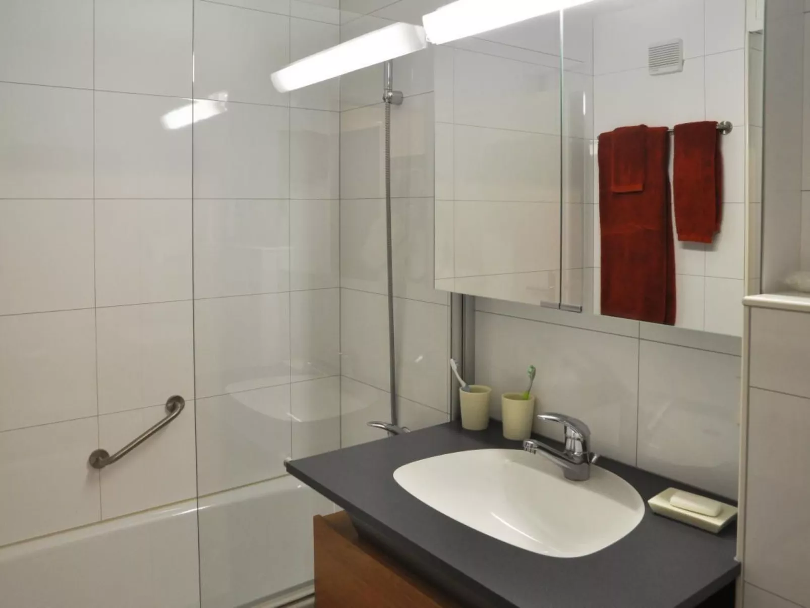 Komfortable Wohnung mit Aussicht-Image-tags.info