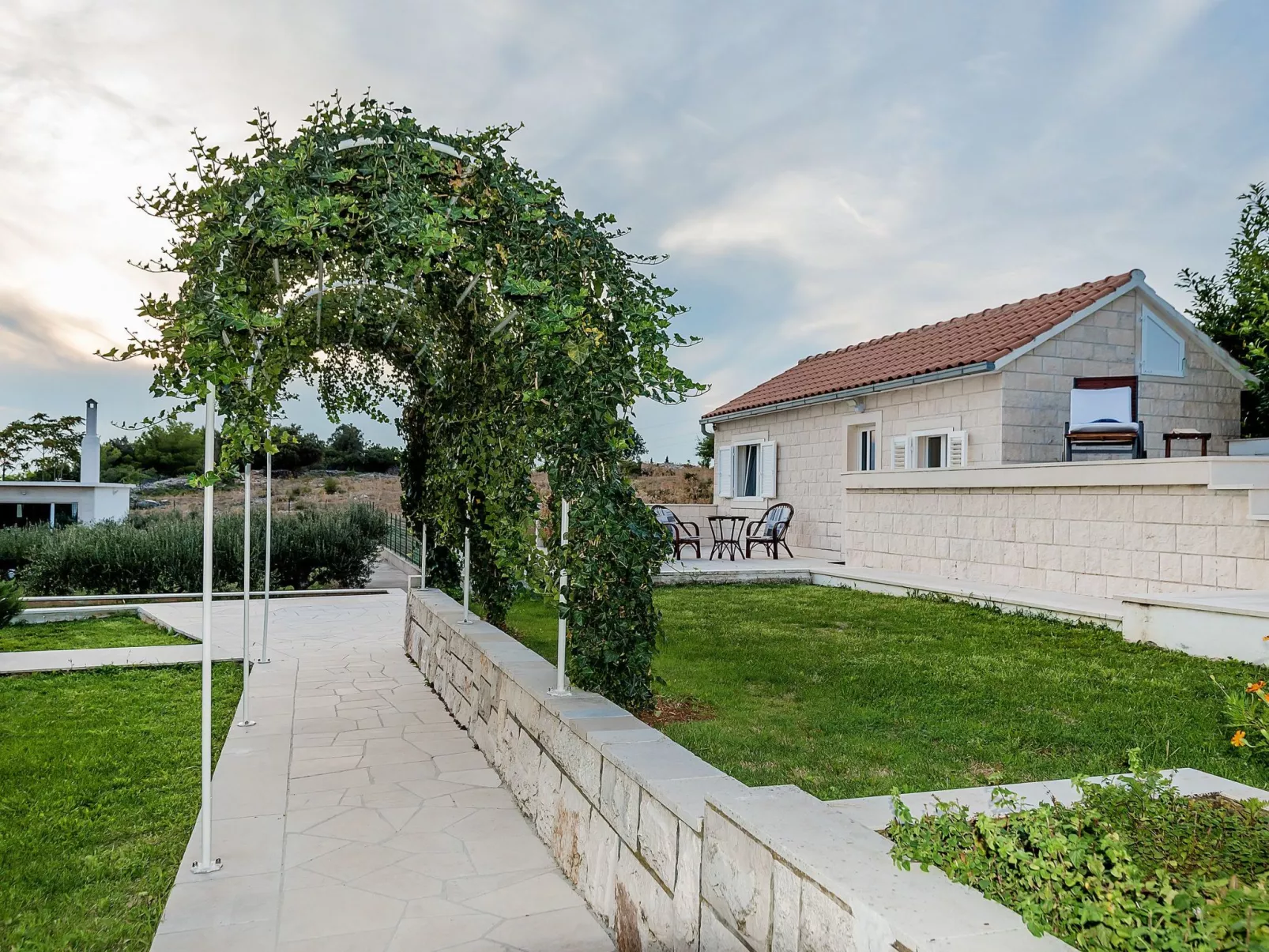 Finca mit Garten, Grill und Terrasse-Buiten