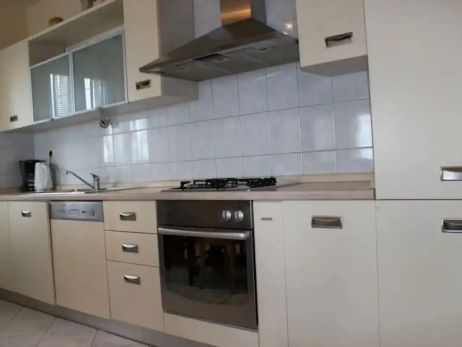 4-Schlafzimmer-Wohnung mit privatem Pool-Binnen