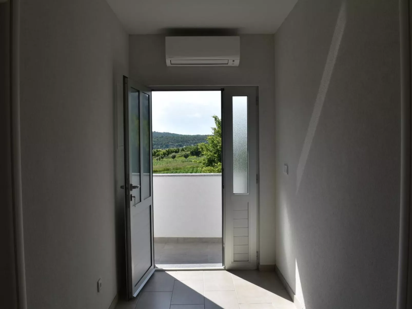 Für 8 Personen ca. 120 m&sup2; in Dubrava, Dalmatien (Gespanschaft Split-Dalmat-Binnen