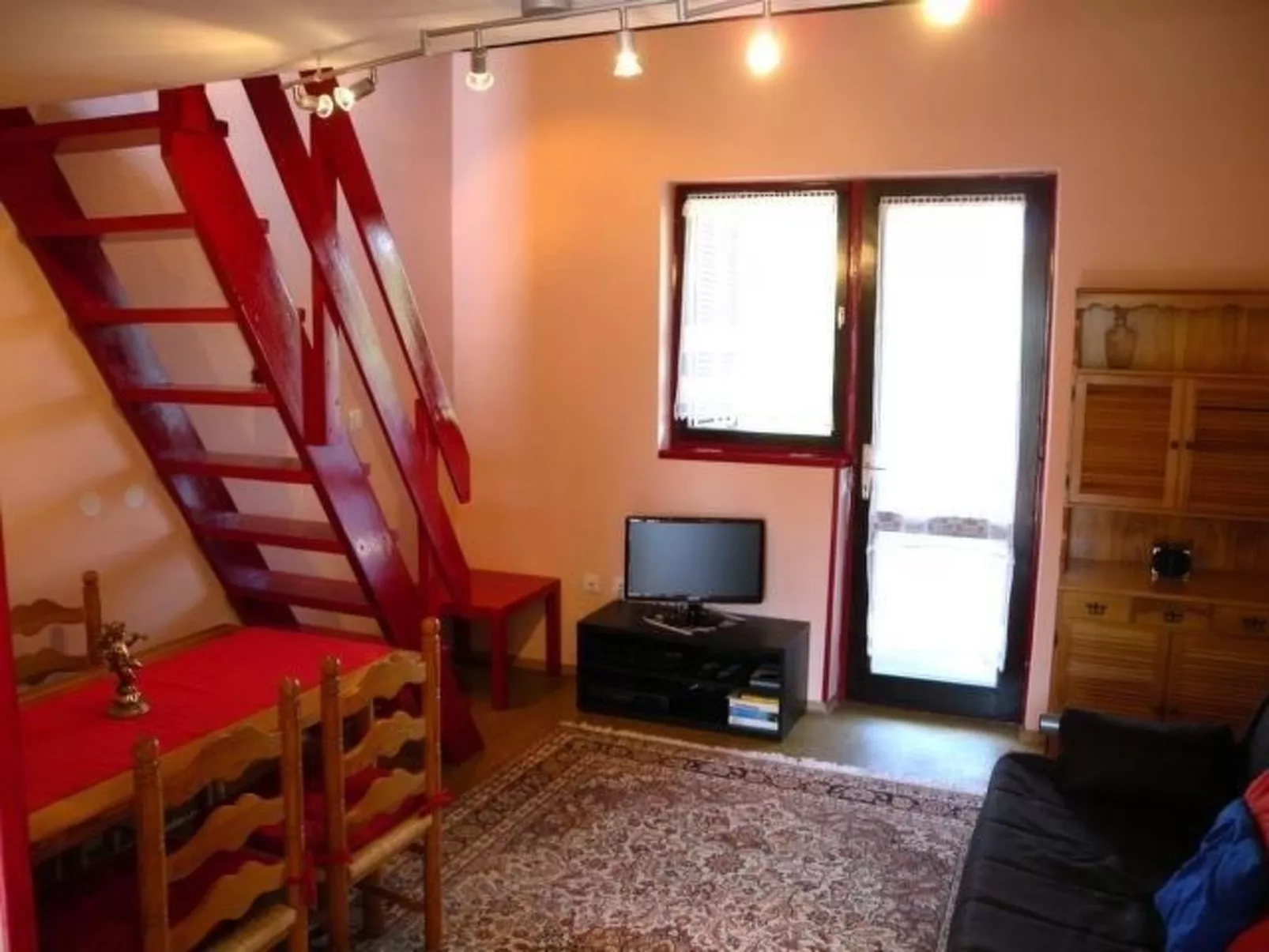 Appartement mit Blick auf das Wasser-Image-tags.info