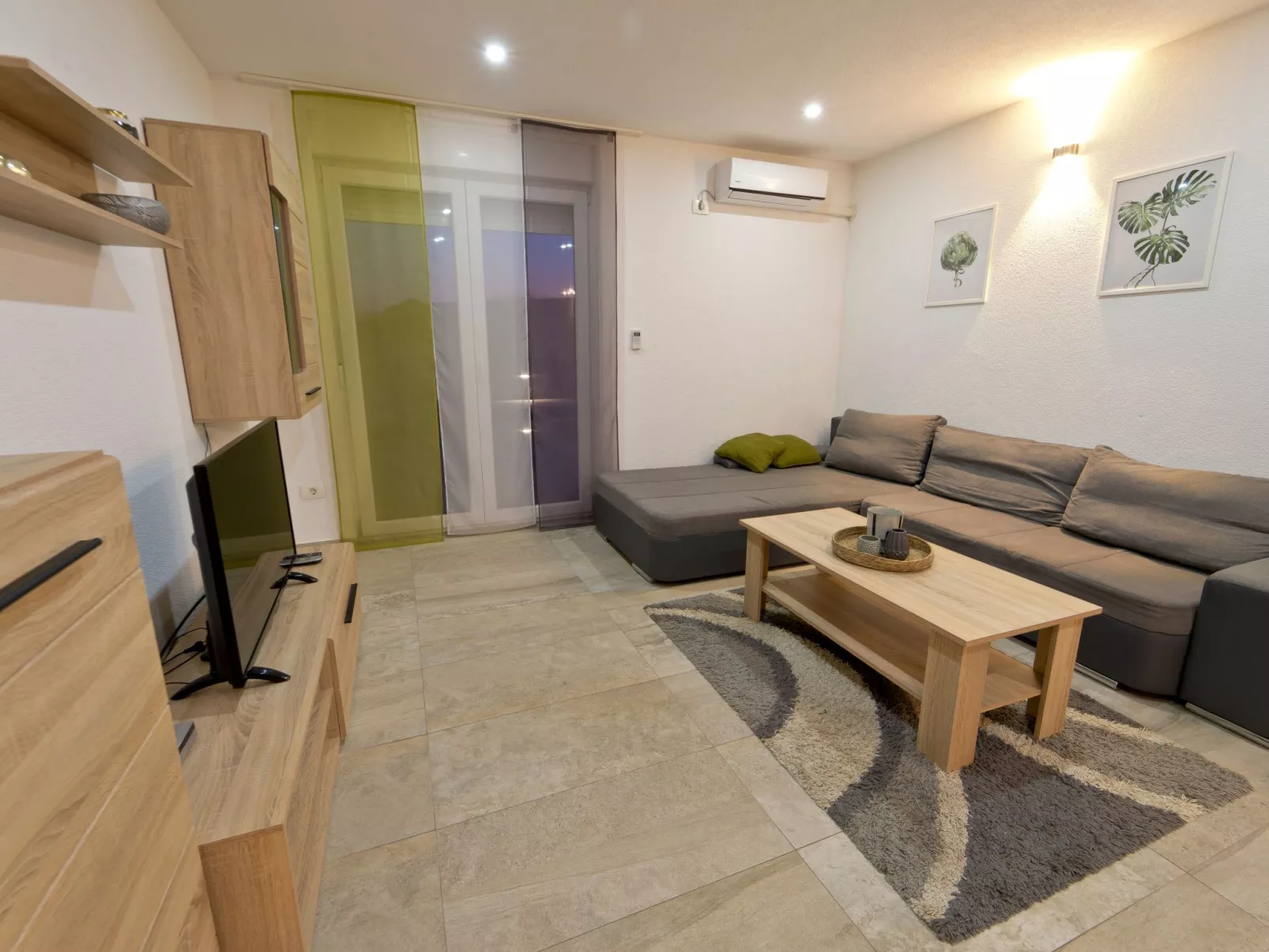 Luka mit Pool, gelegen in Pula - Image-tags.info