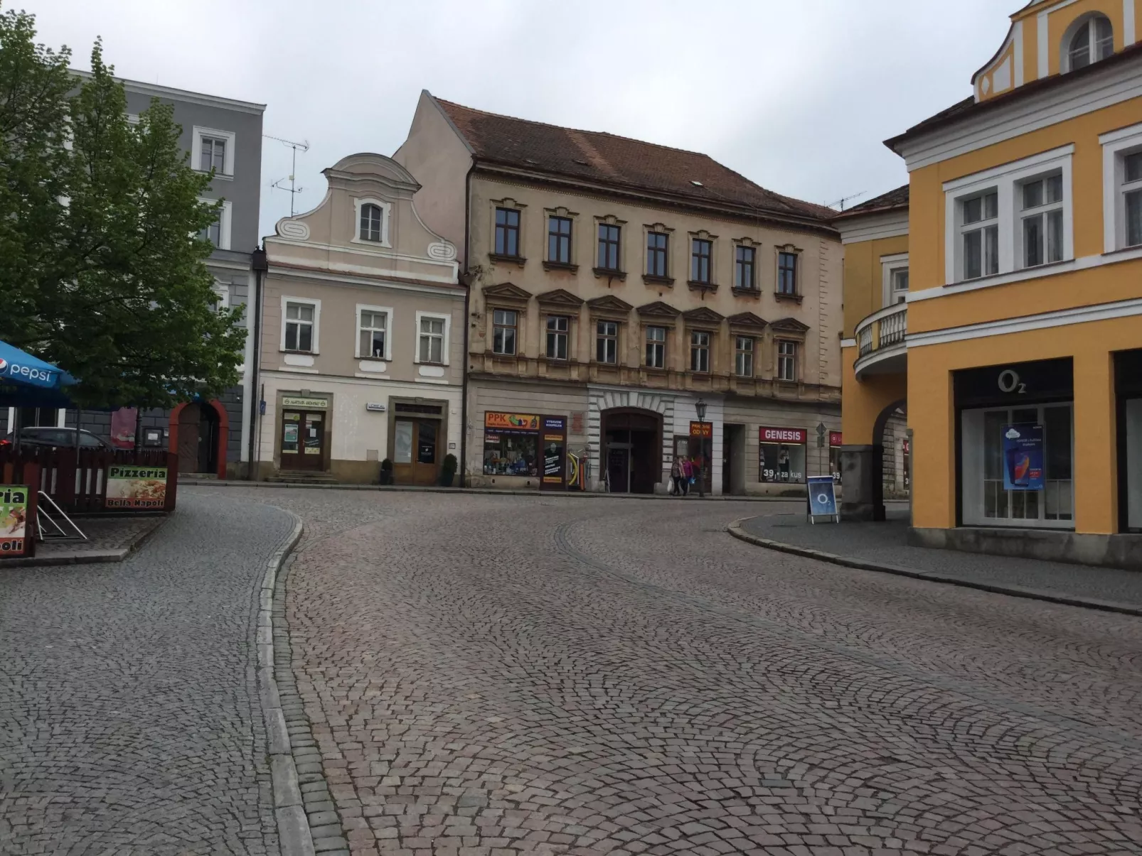 Wohnung auf einem eingezäunten Grundstück-Buiten