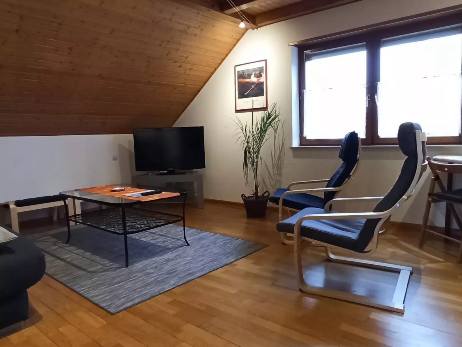 LES BRIMBELLES-Binnen