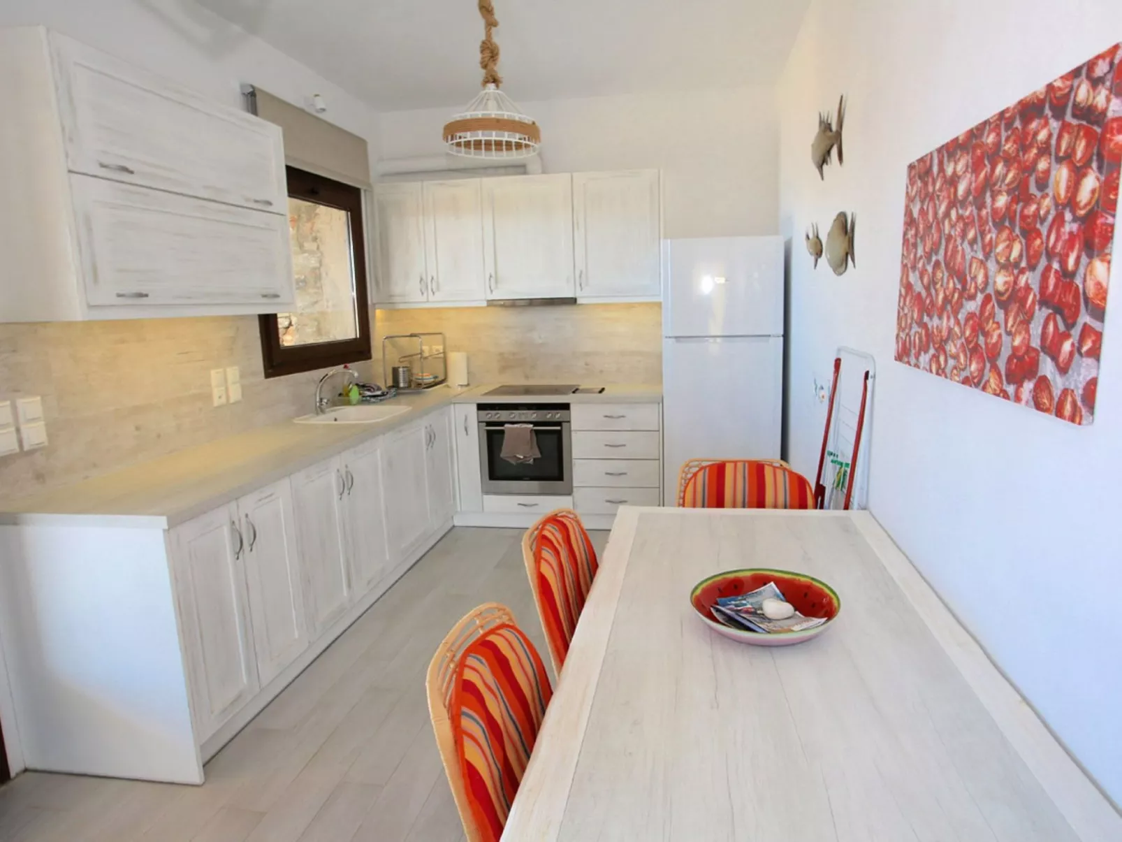 Luxusvilla bietet privaten Zugang zu einem abgelegenen Strand-Binnen