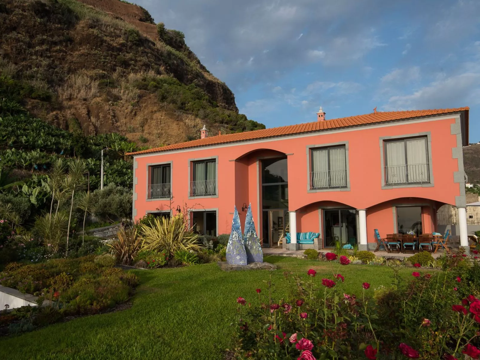 Ferienvilla mit Infinity Pool-Buiten