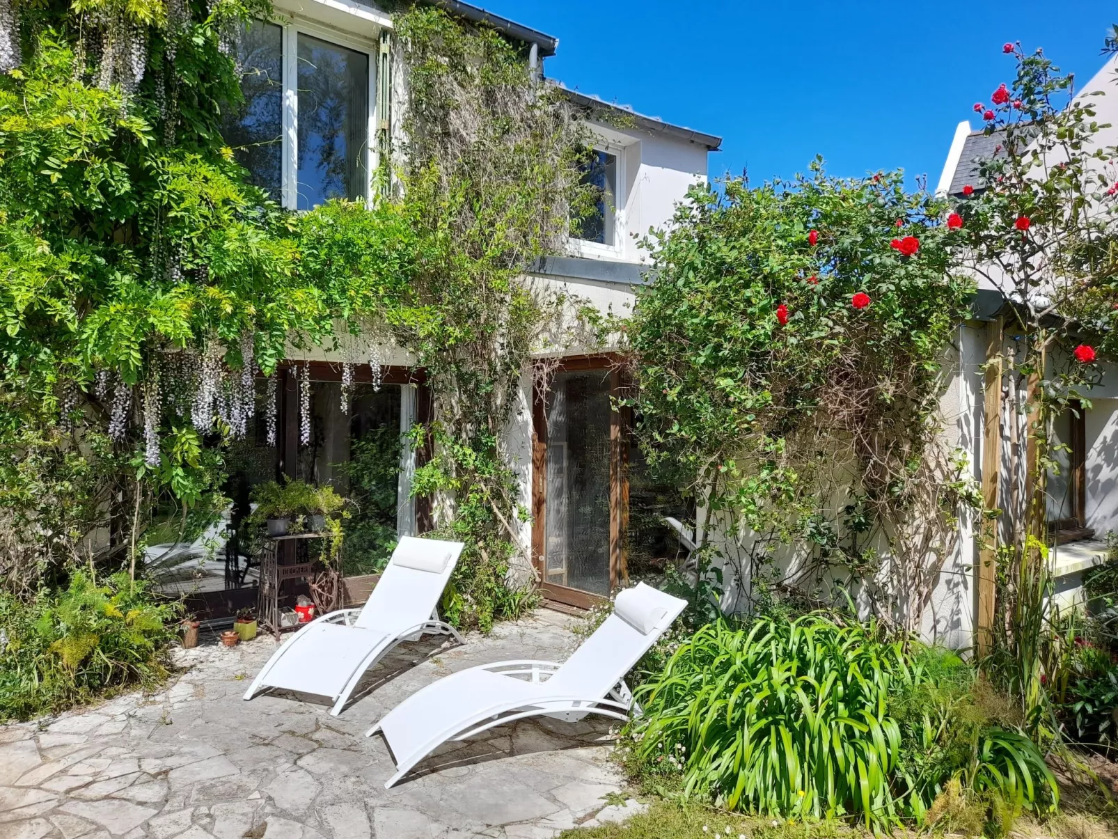 Kleine Wohnung in großem Familienhaus-Buiten