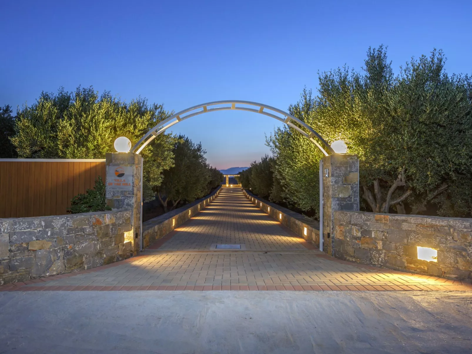 Villa mit Grillplatz und privatem beheiztem Pool-Buiten