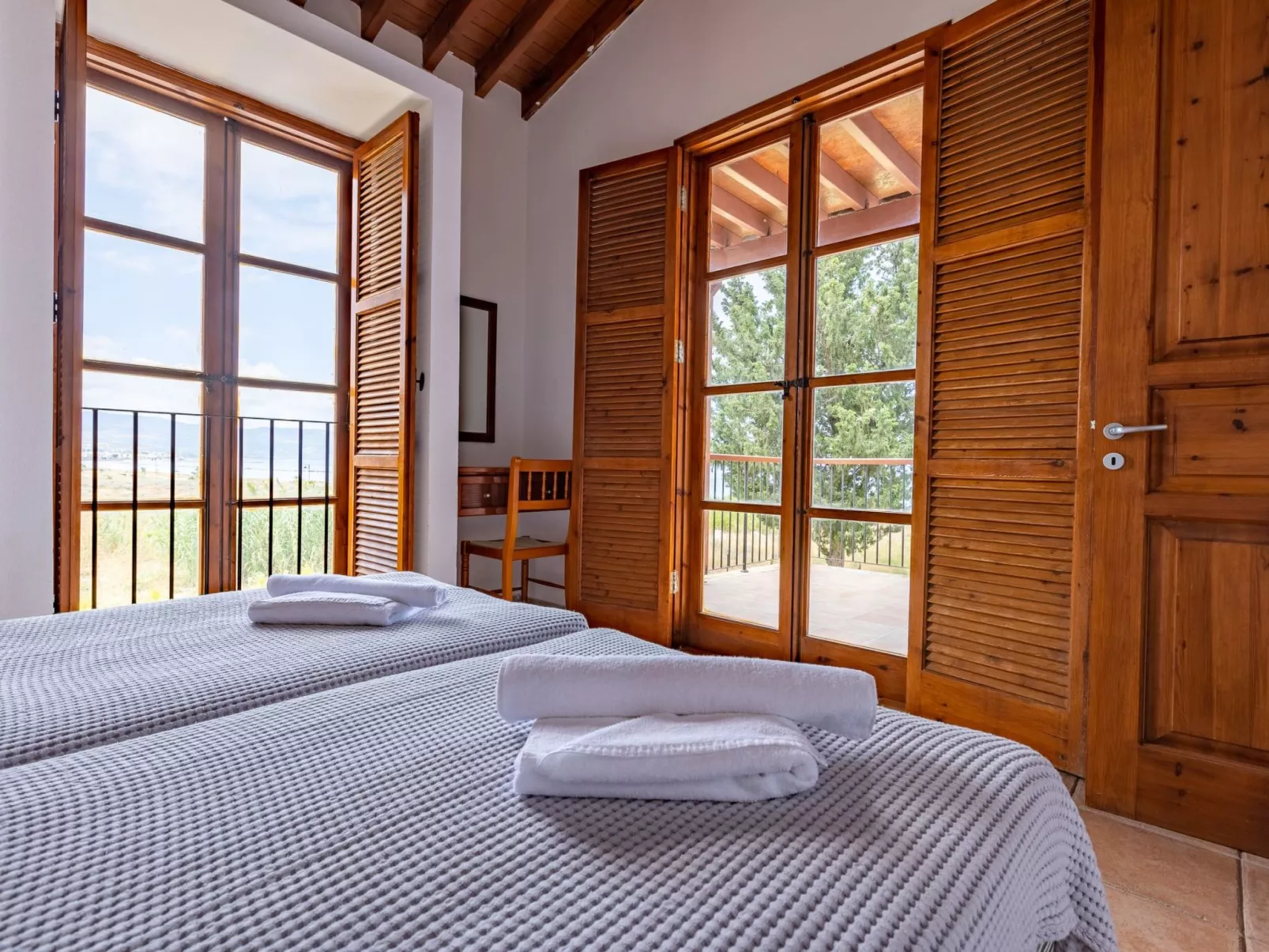 Beach Front 3-Schlafzimmer-Villa - 1. Linie vom Strand-Binnen