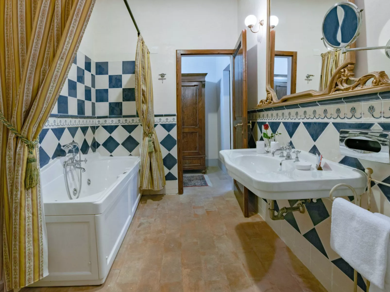 Ferienvilla 'Michelangelo' mit privatem Pool-Binnen