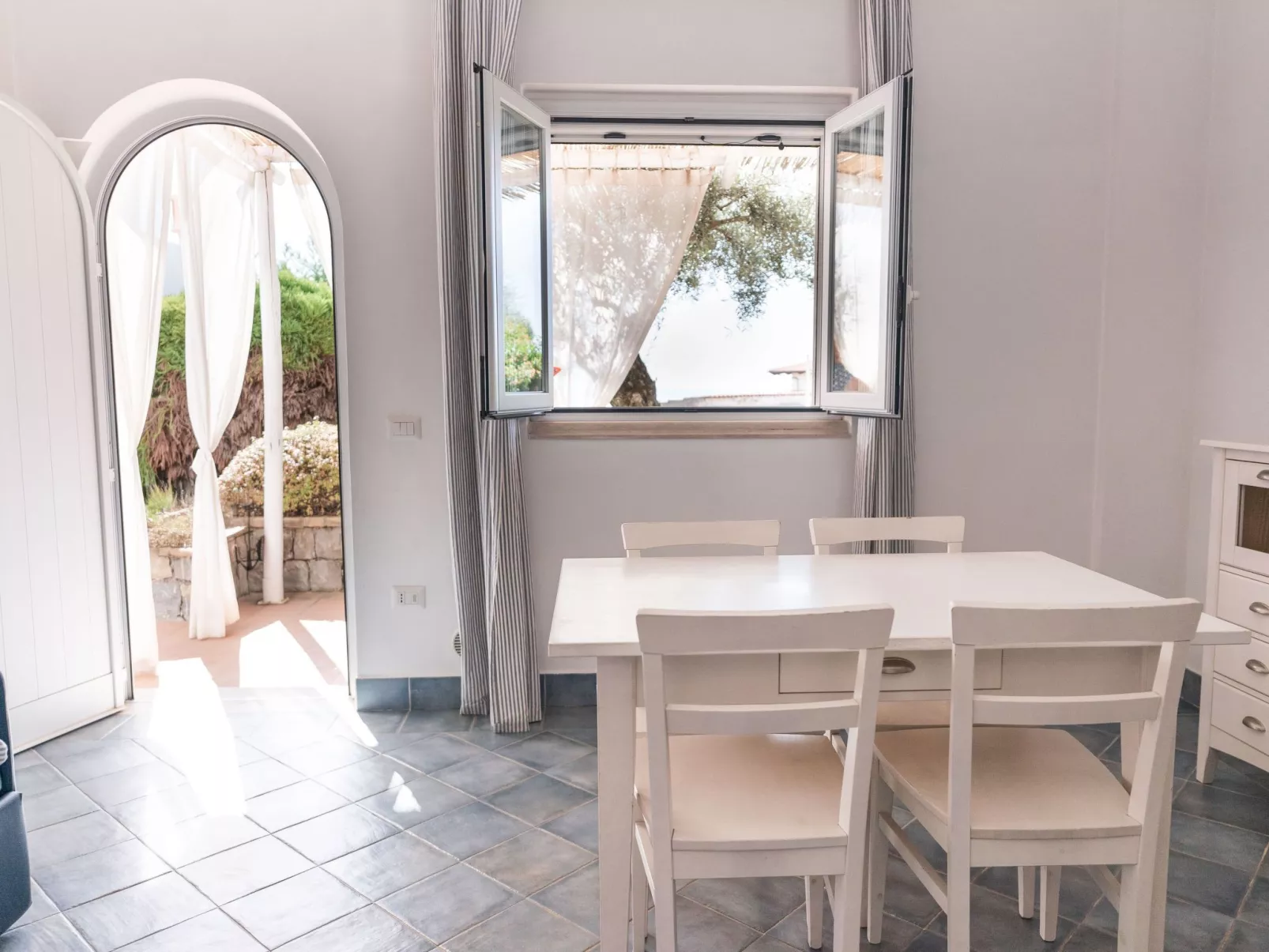 Wohnung Posidonia-Binnen