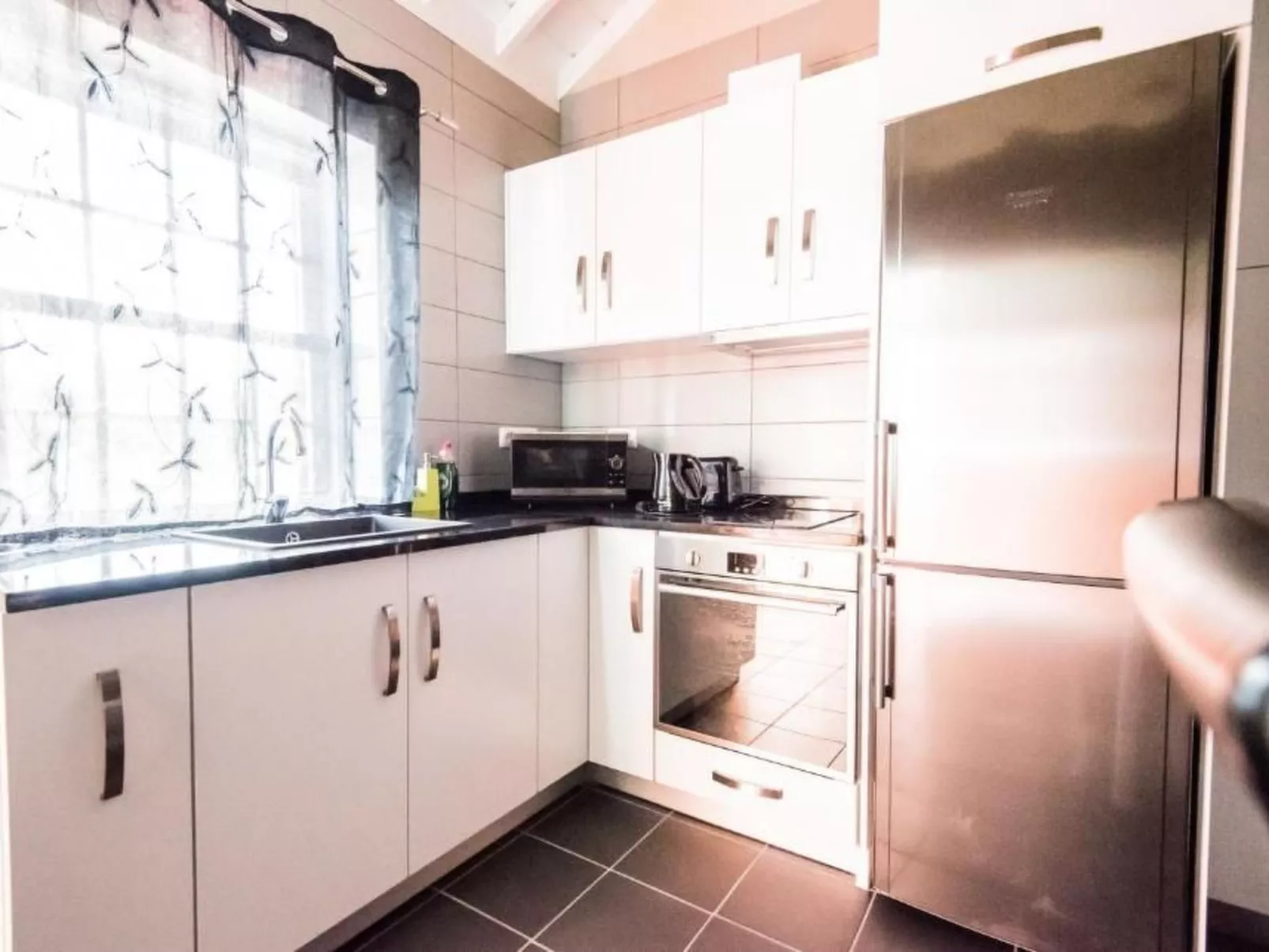 Abraham Sky Haus 1-Binnen